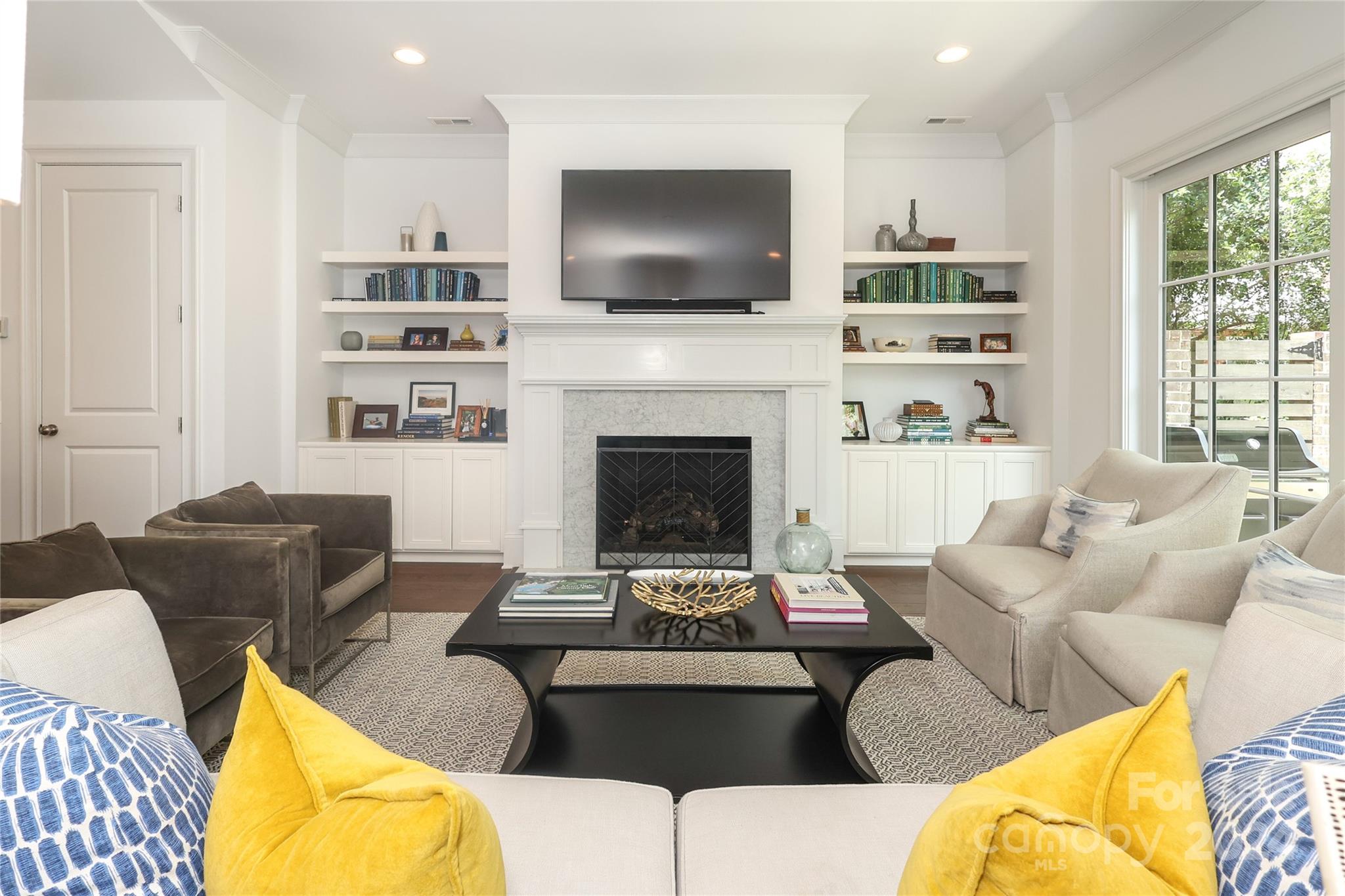 2039 Lynnwood Drive
