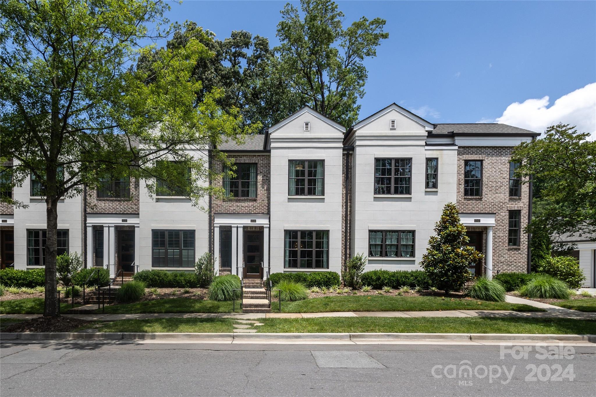 2039 Lynnwood Drive