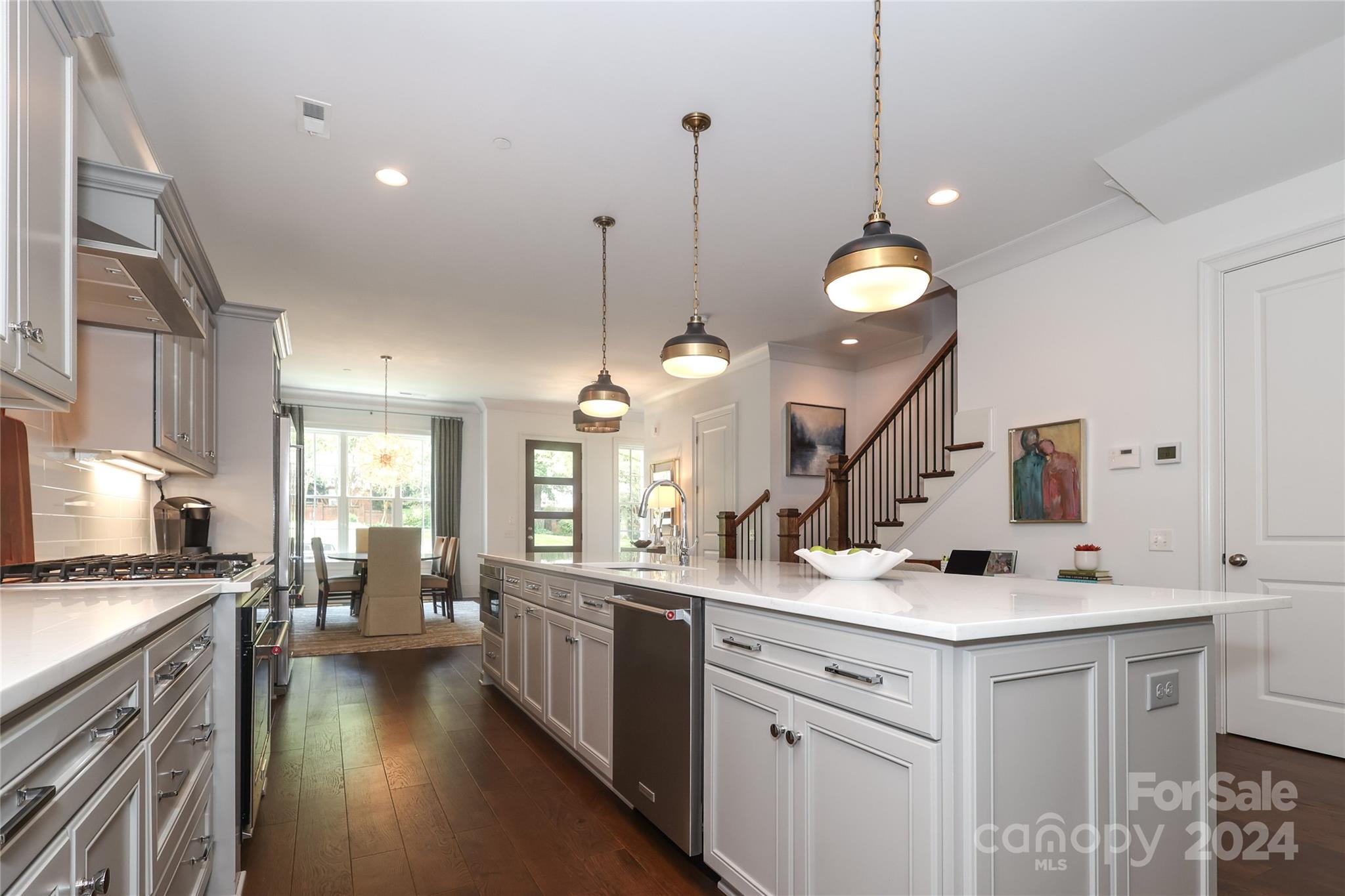 2039 Lynnwood Drive