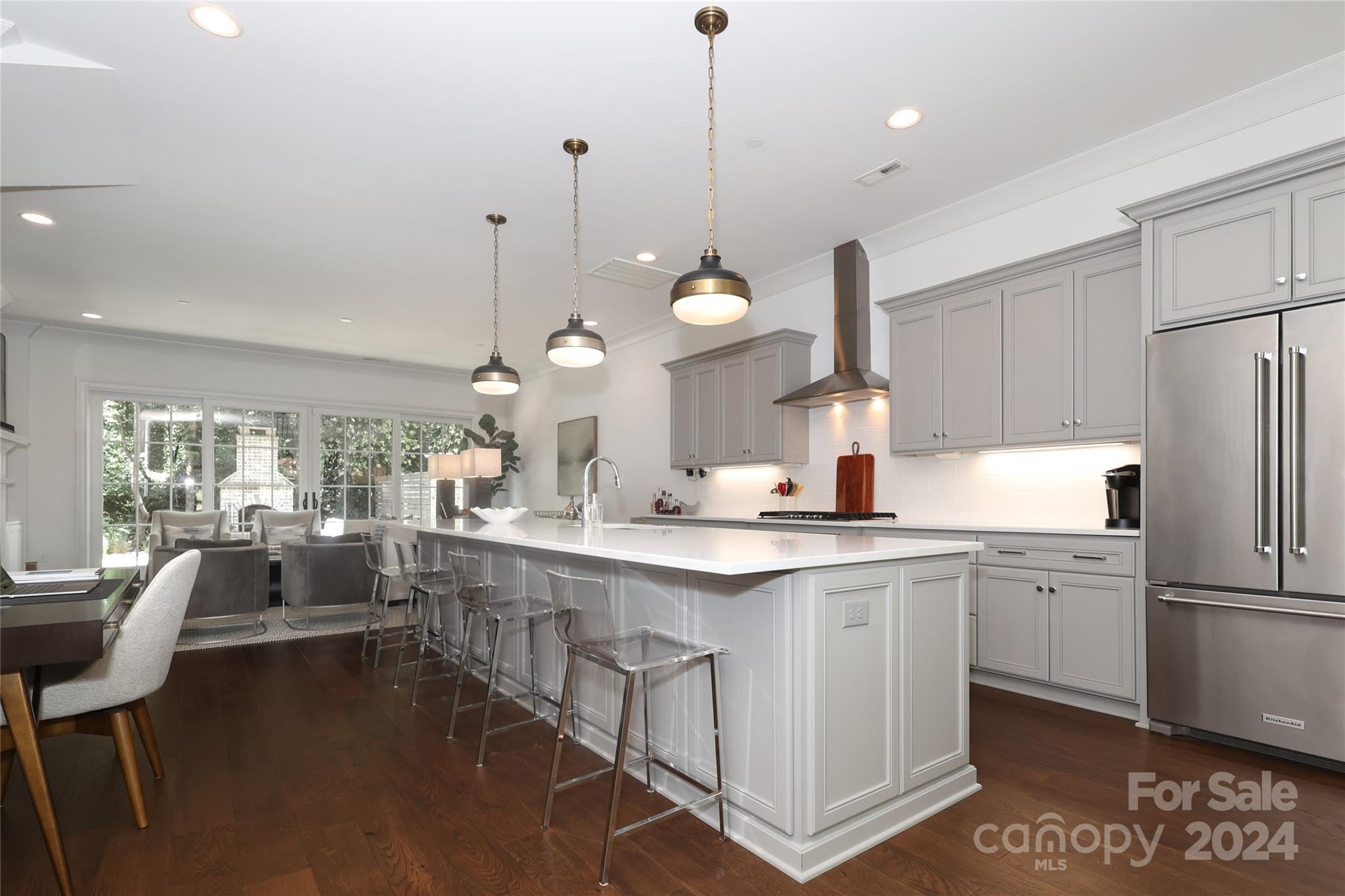 2039 Lynnwood Drive