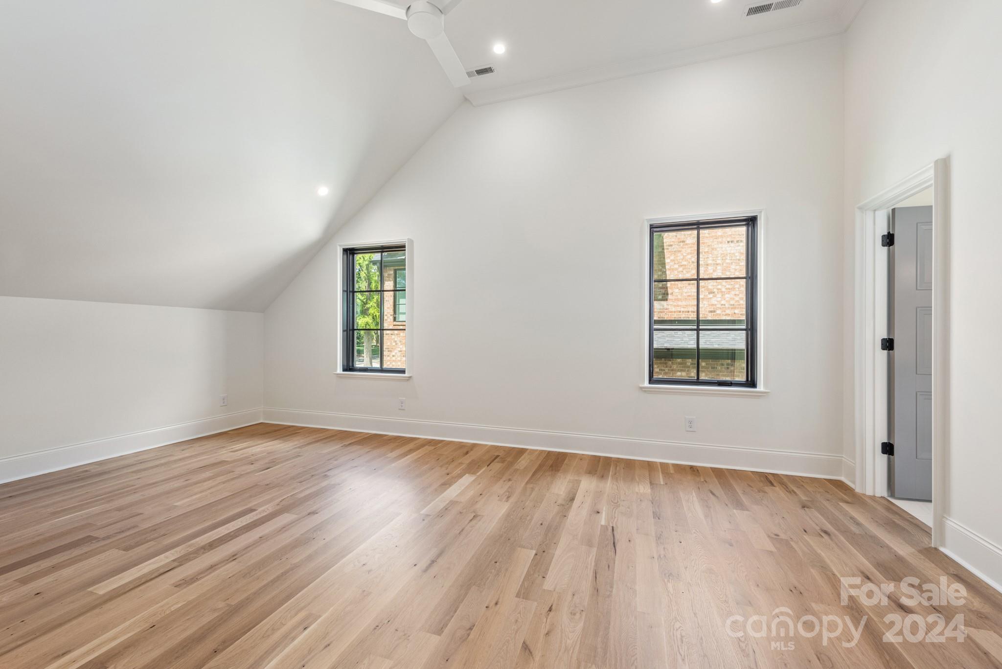 147 S Canterbury Road