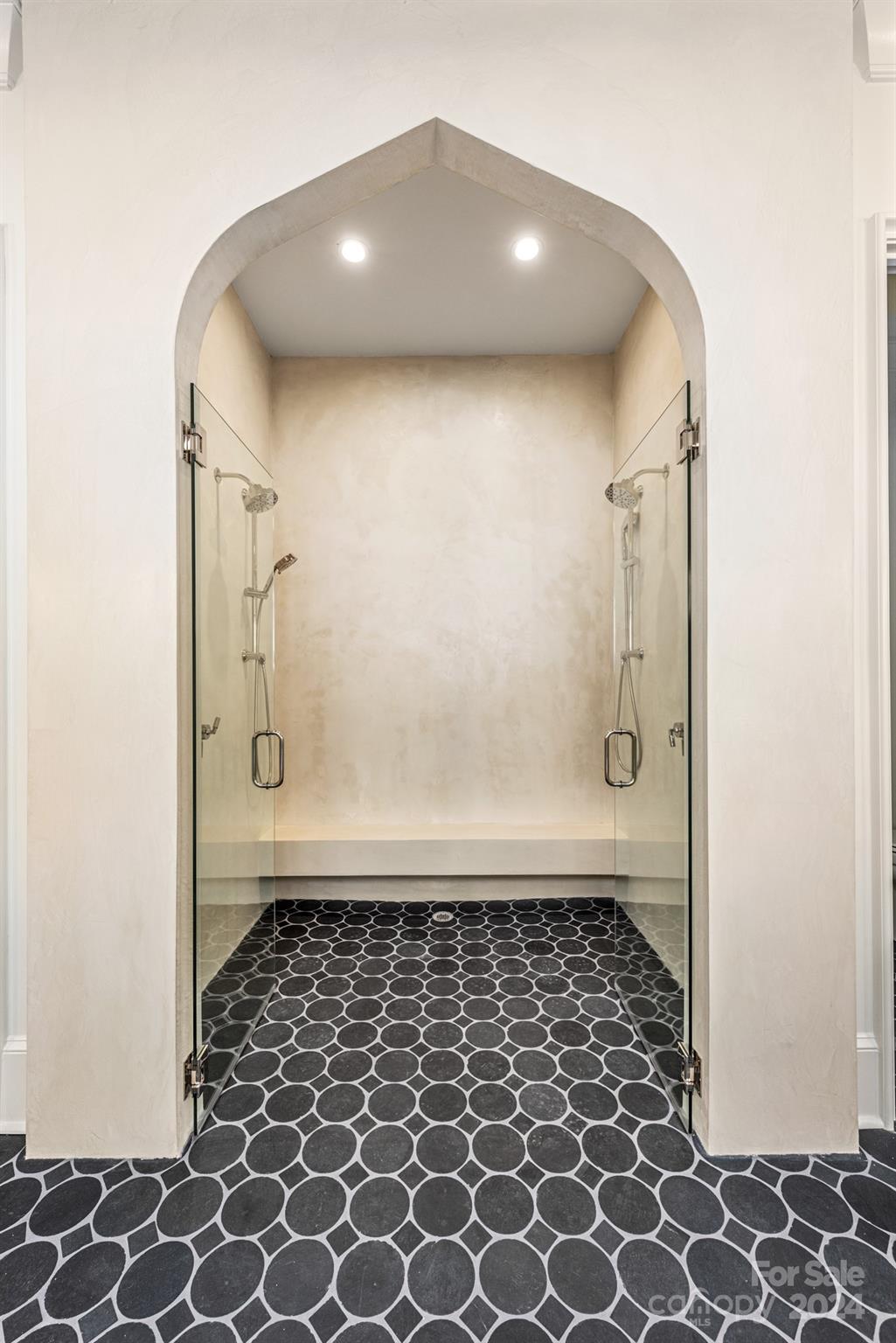 147 S Canterbury Road