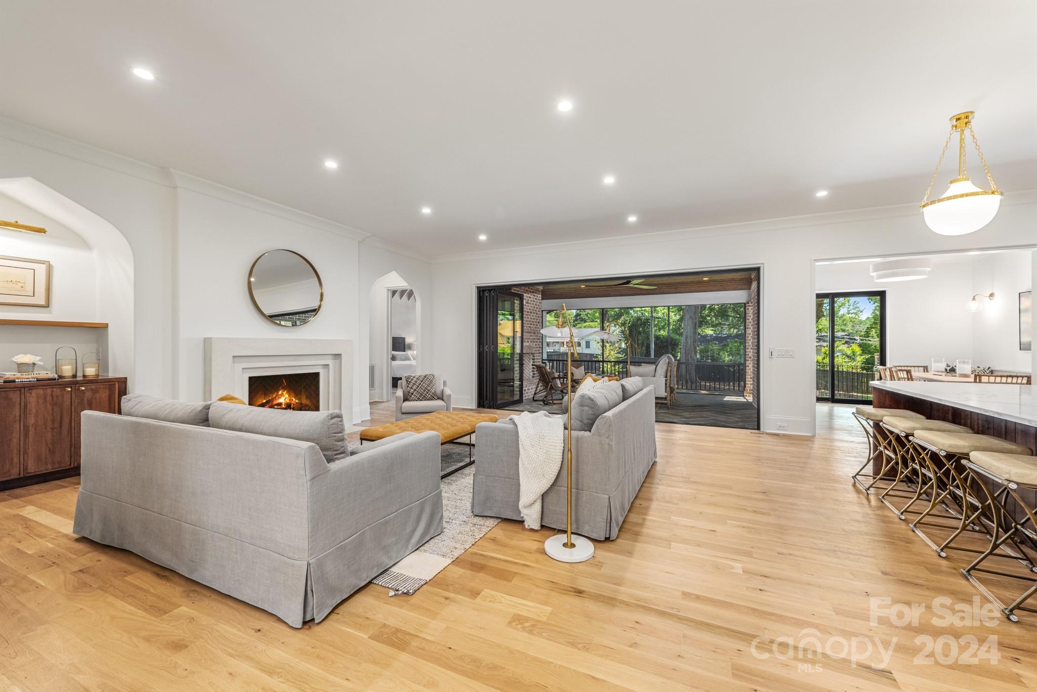 147 S Canterbury Road