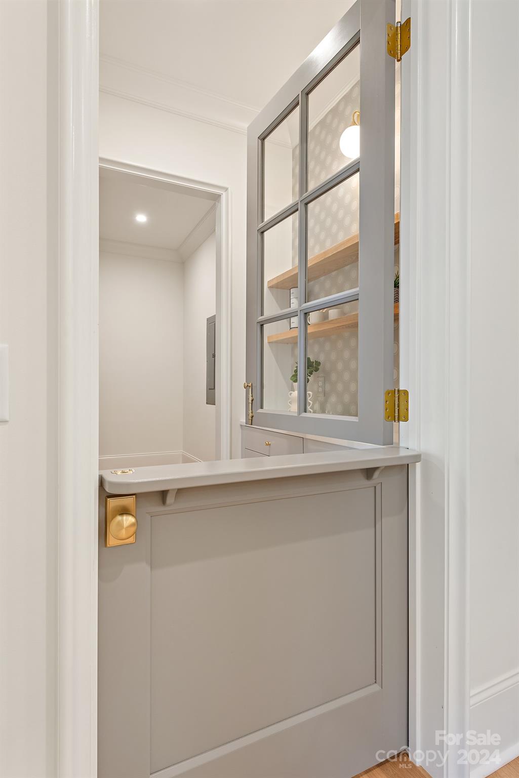 147 S Canterbury Road