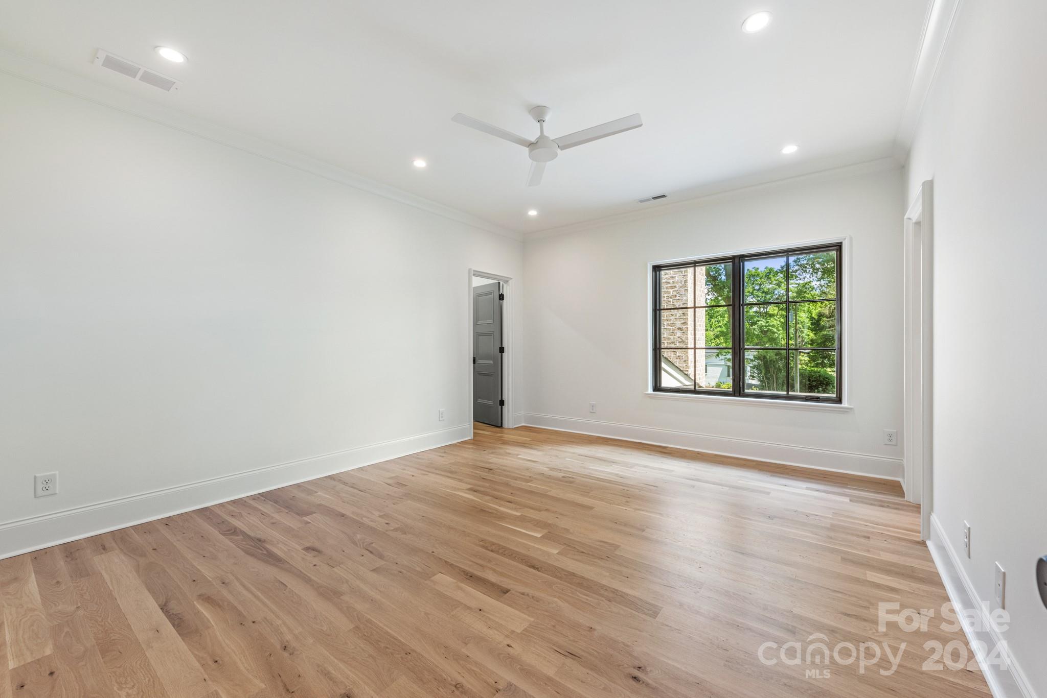 147 S Canterbury Road