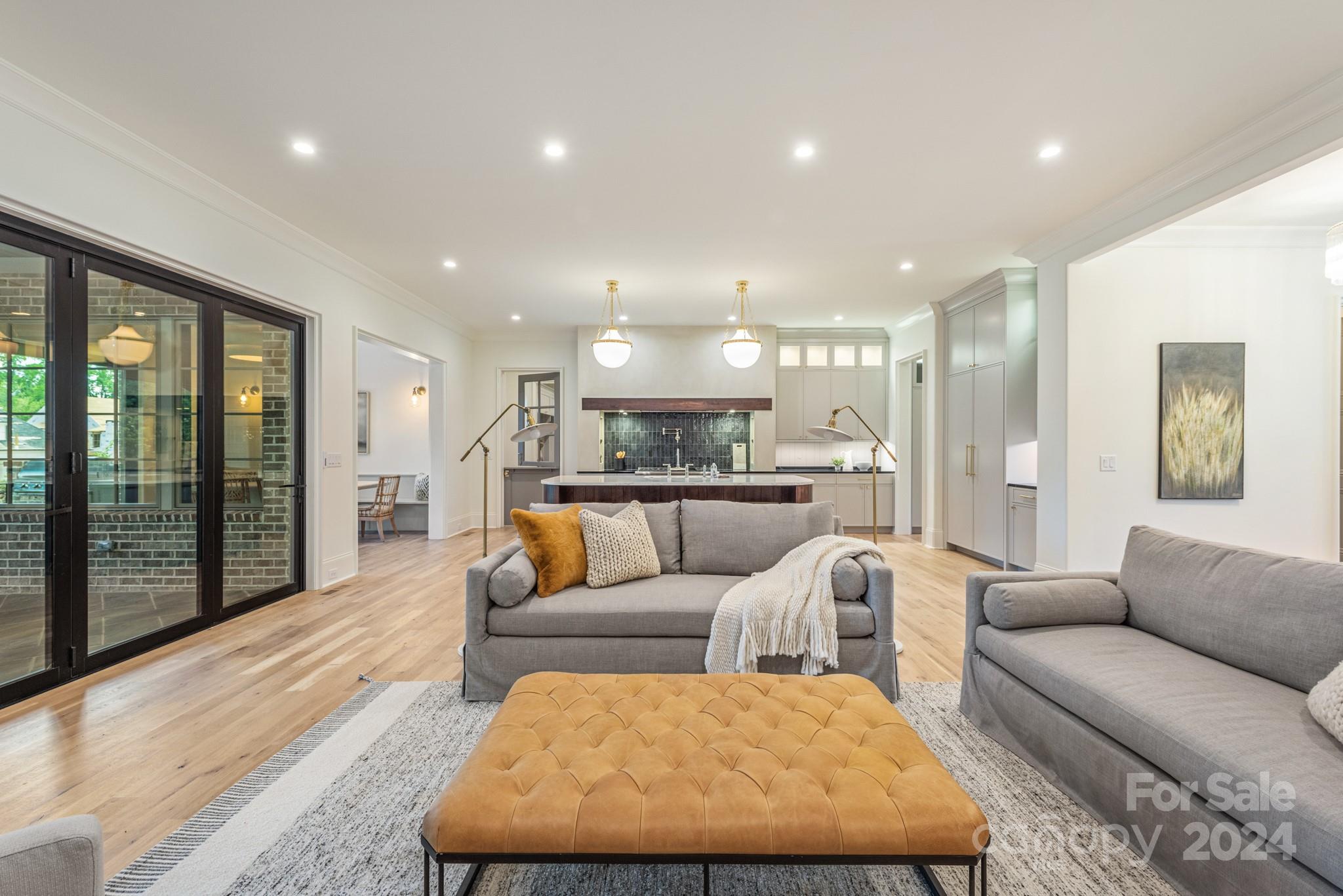 147 S Canterbury Road