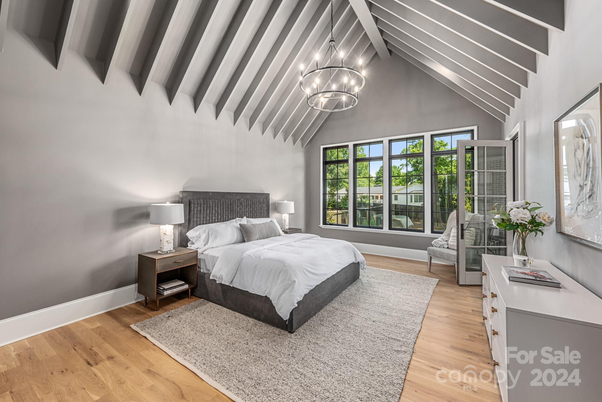 147 S Canterbury Road