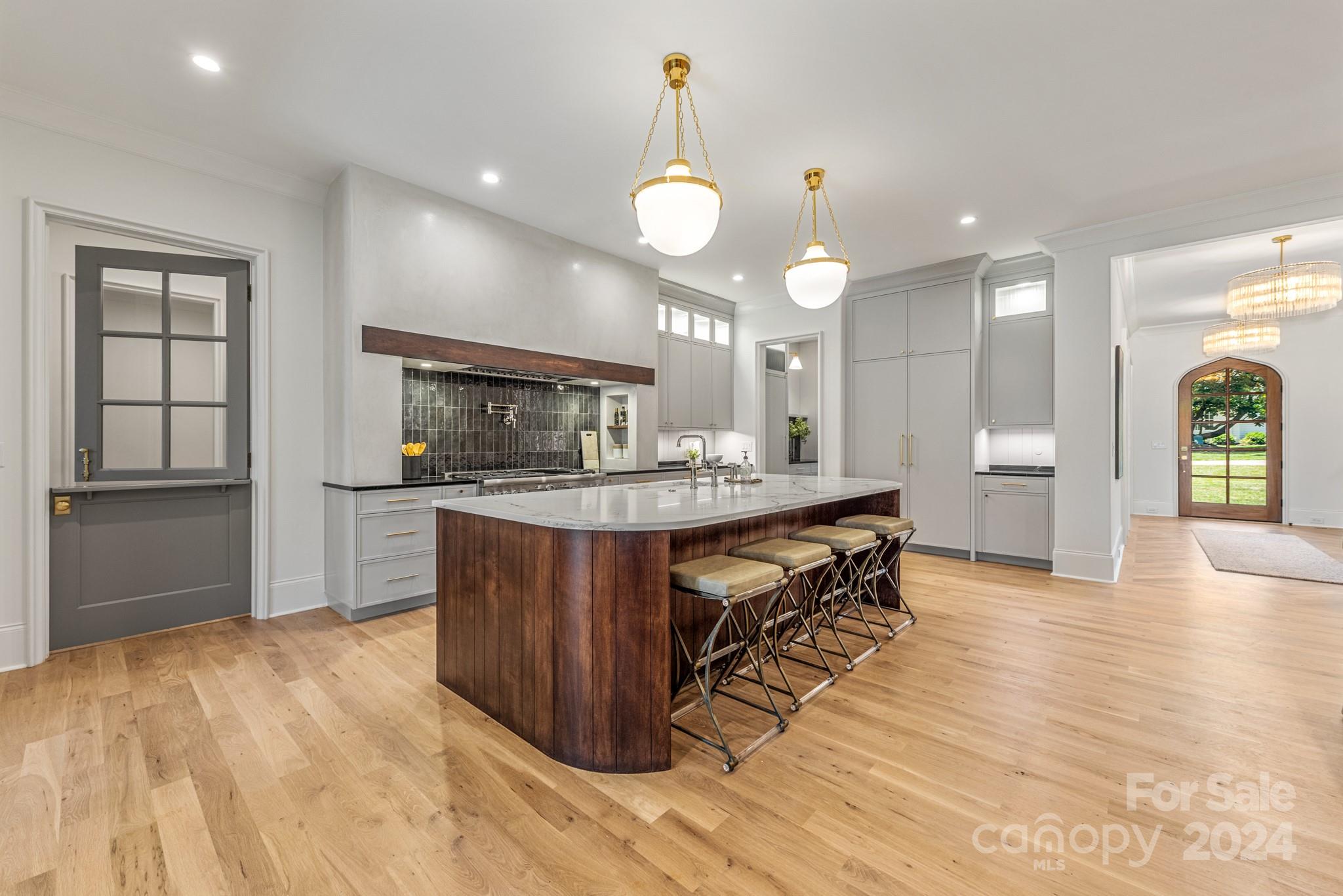 147 S Canterbury Road