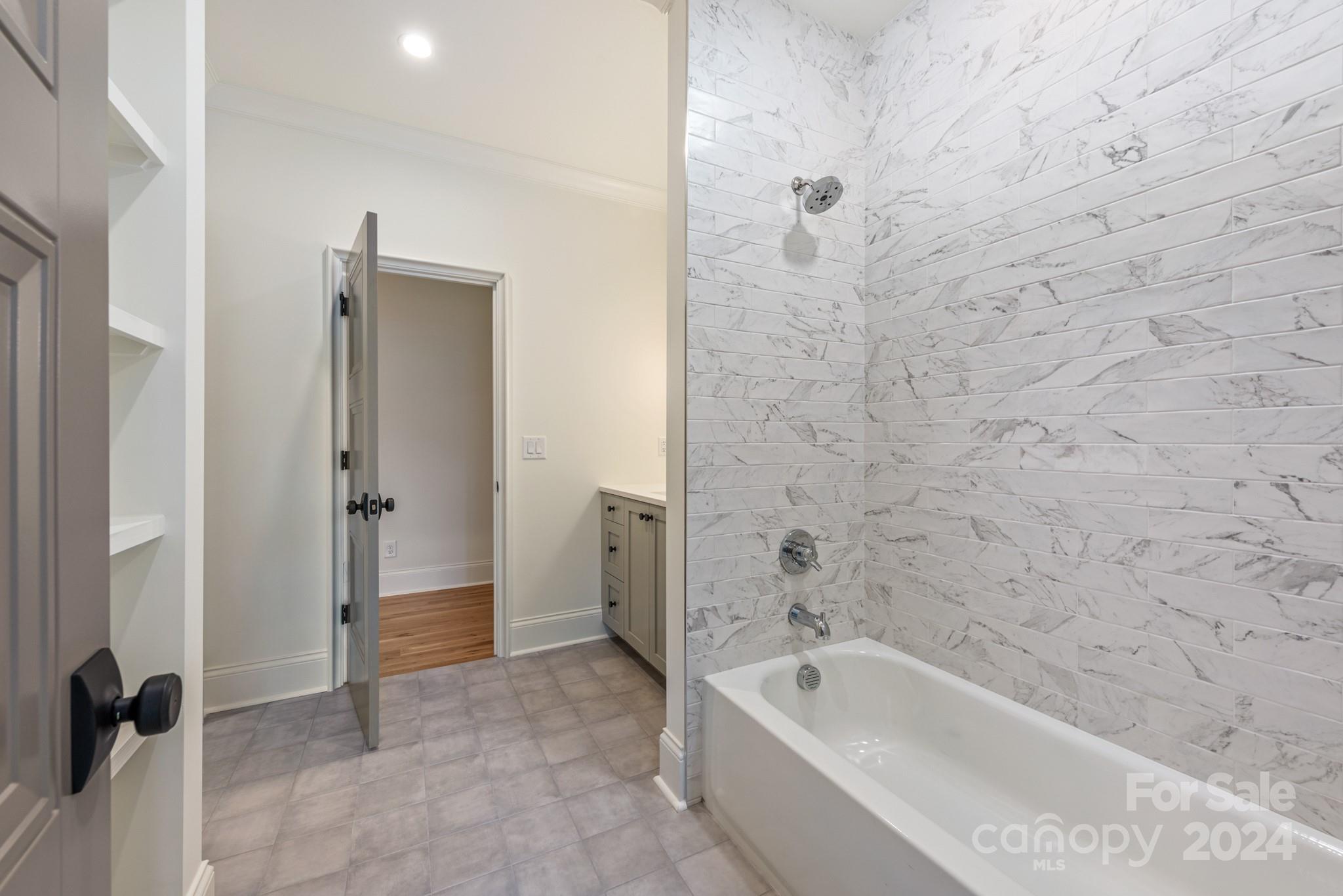 147 S Canterbury Road