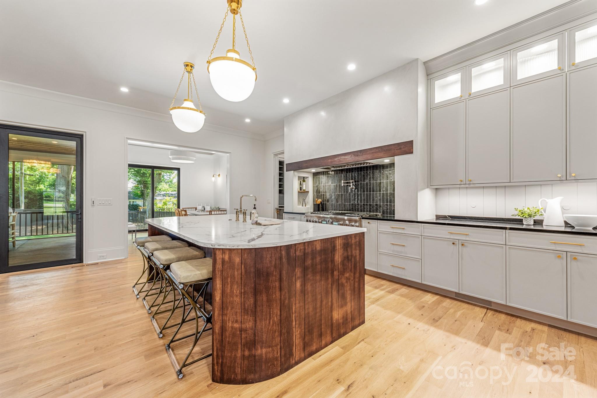 147 S Canterbury Road