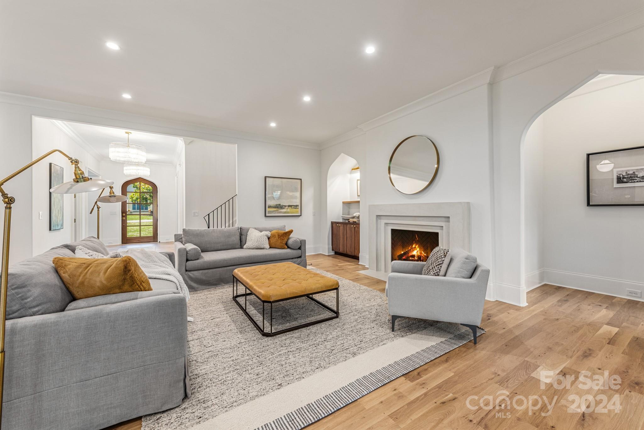 147 S Canterbury Road
