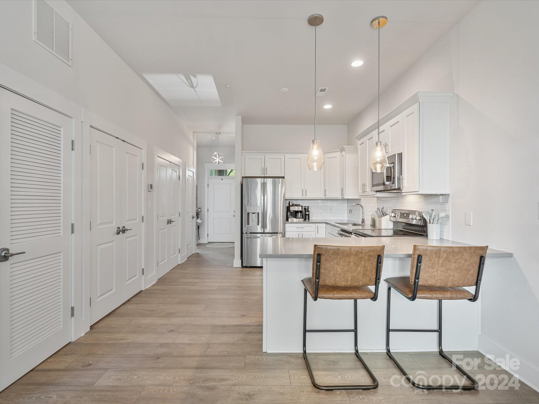 935 Mcalway Road Unit: 202
