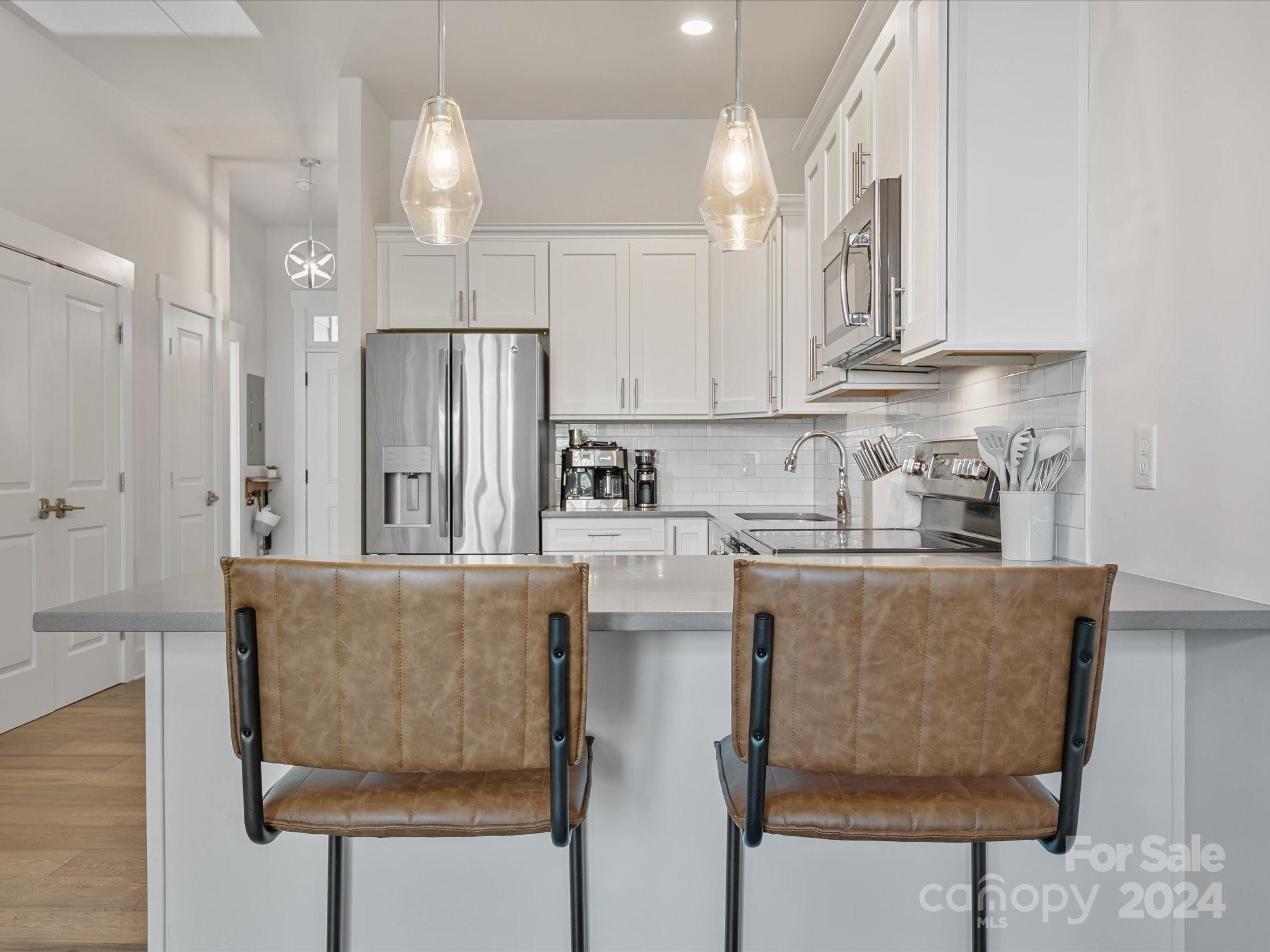935 Mcalway Road Unit: 202