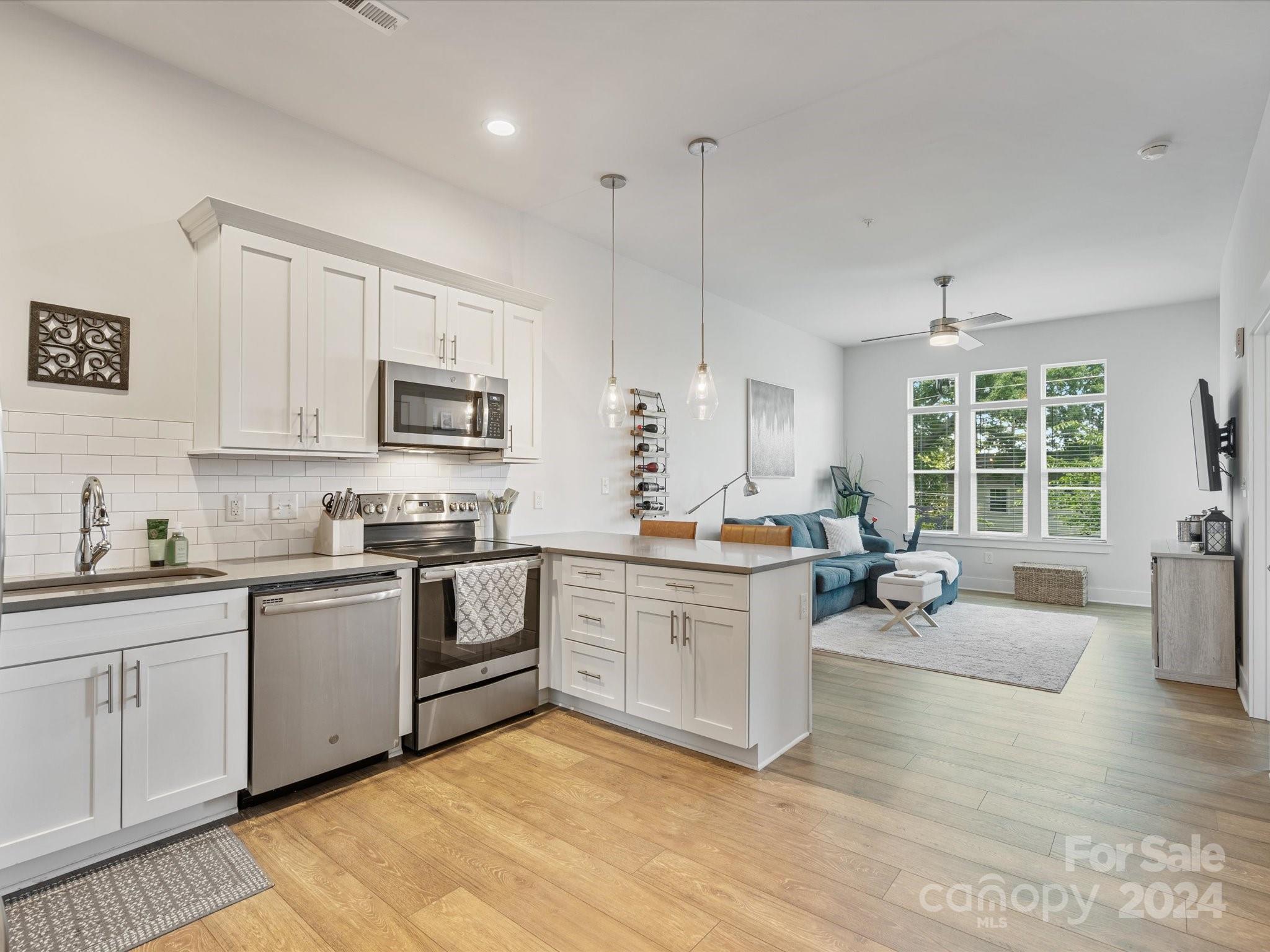 935 Mcalway Road Unit: 202