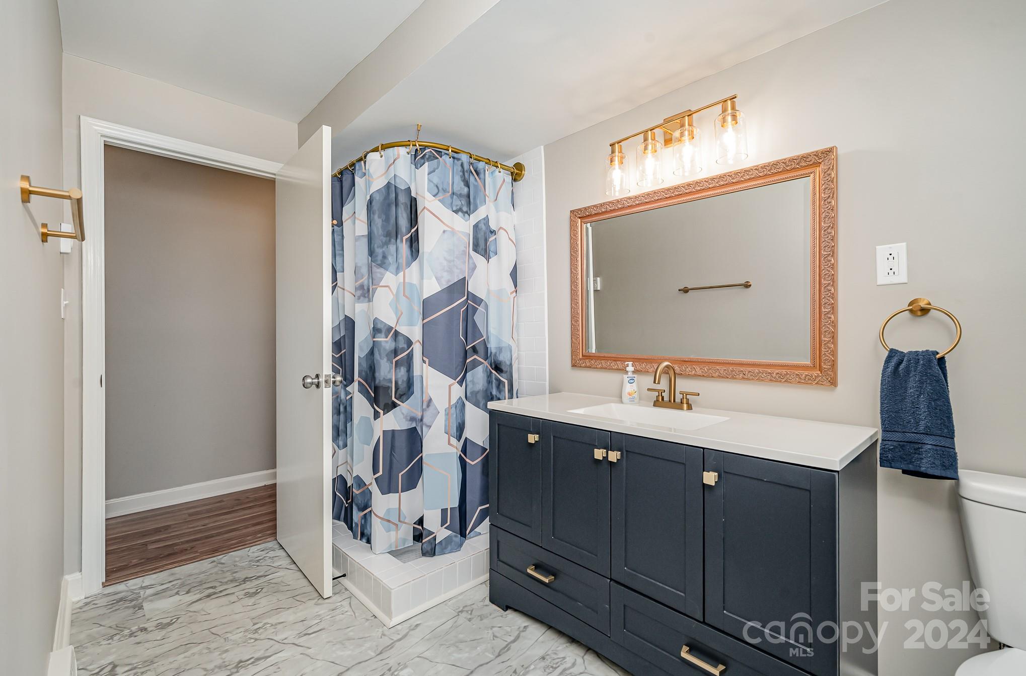 4926 Zephyr Lane