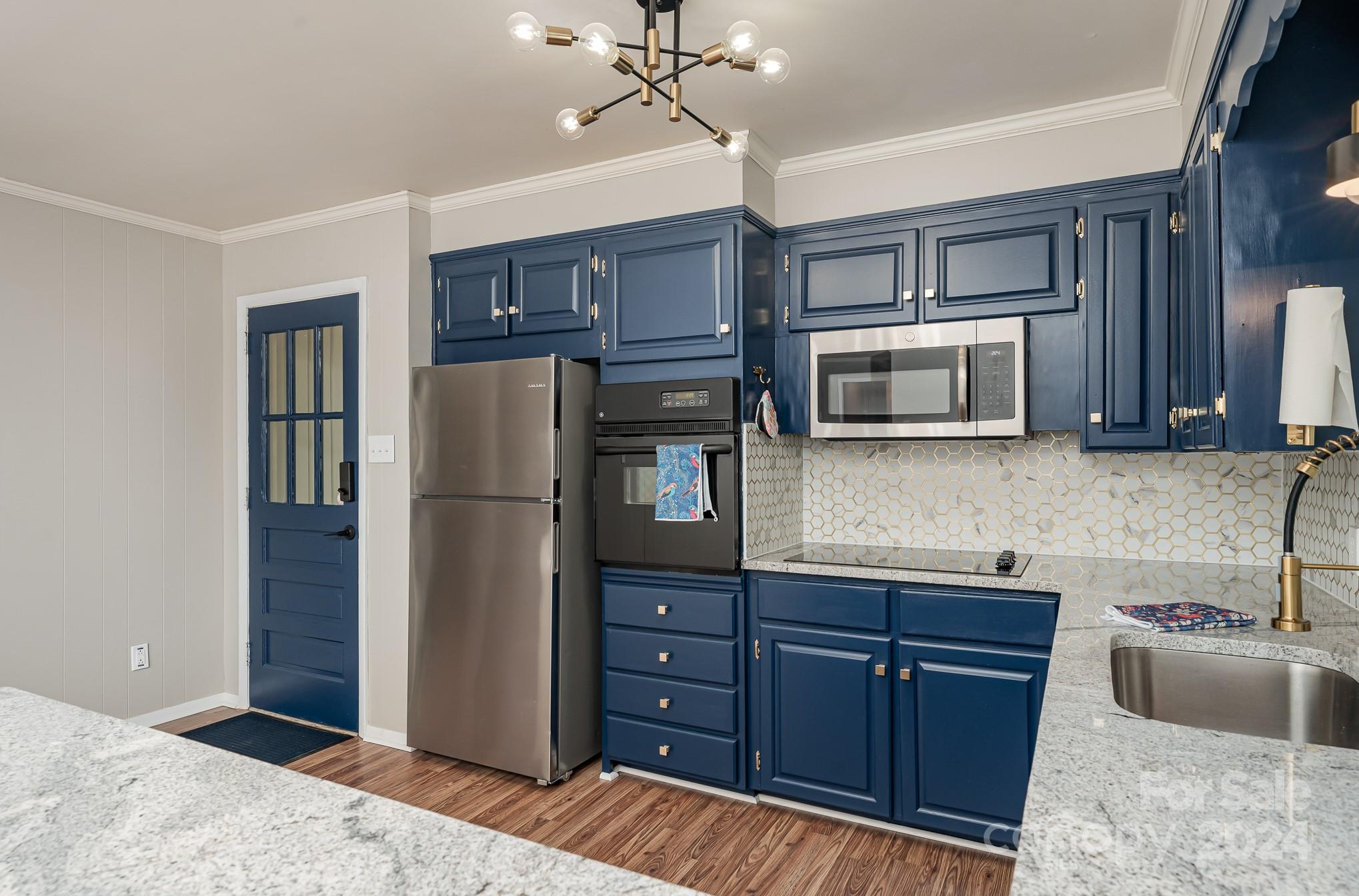 4926 Zephyr Lane