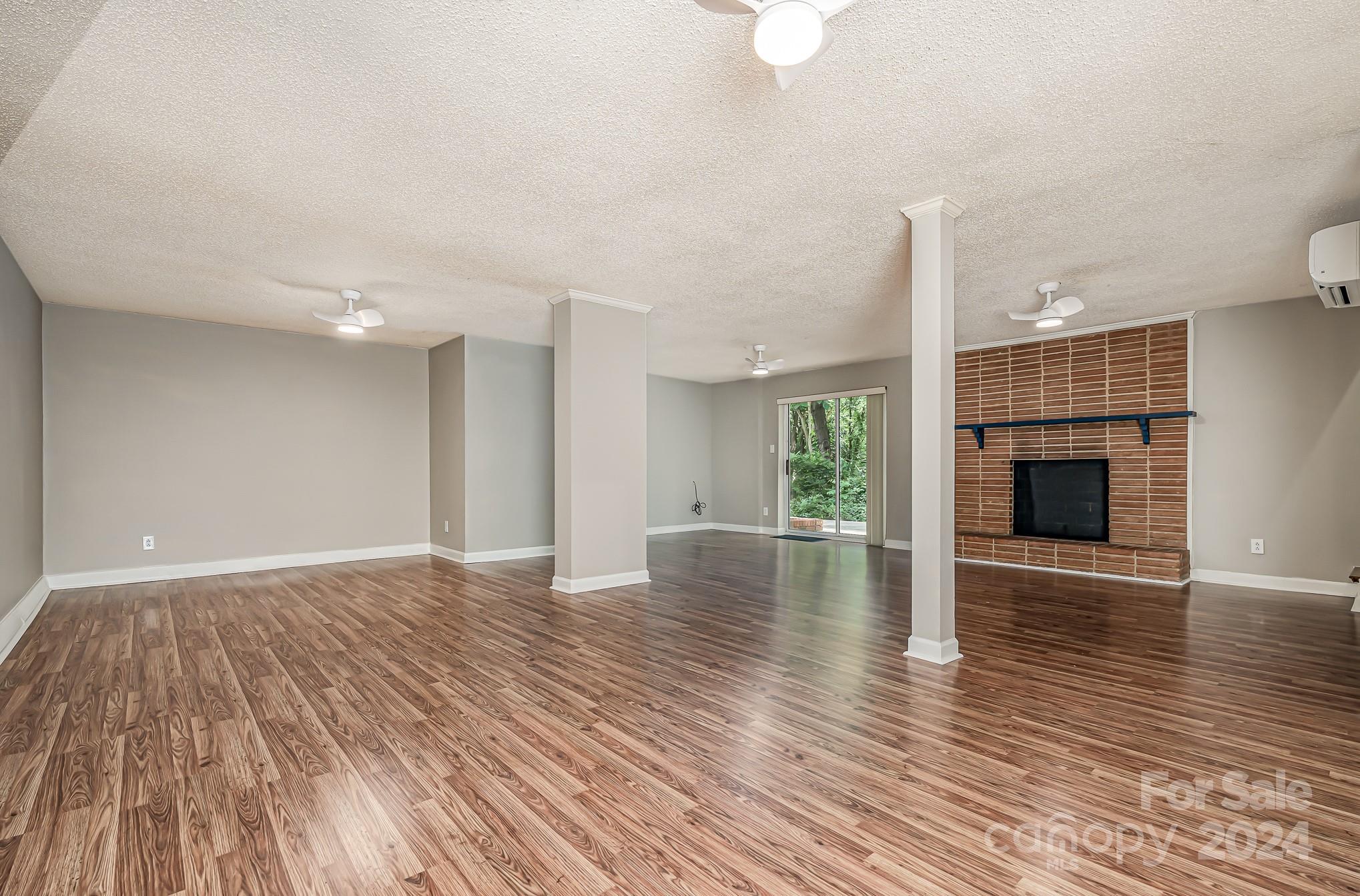 4926 Zephyr Lane