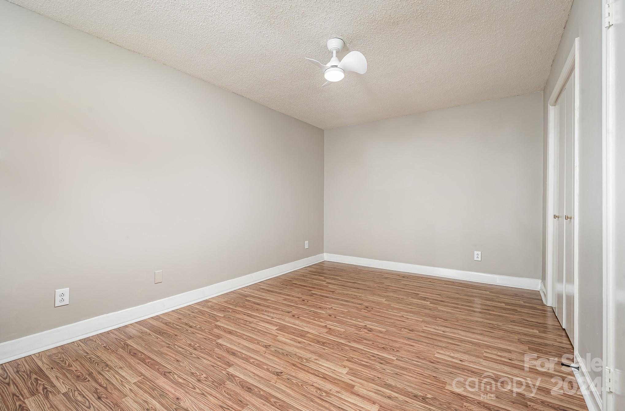 4926 Zephyr Lane