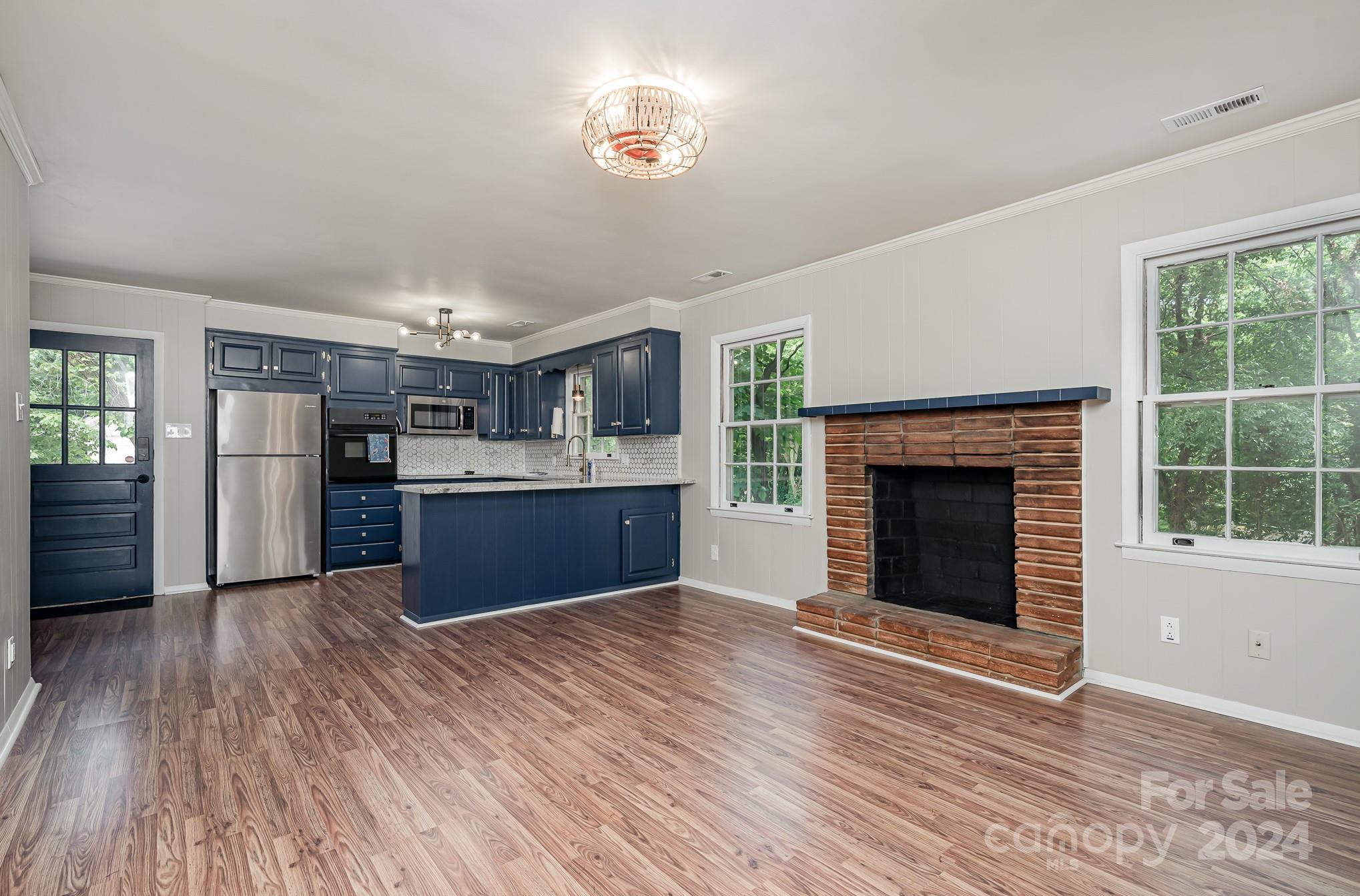 4926 Zephyr Lane
