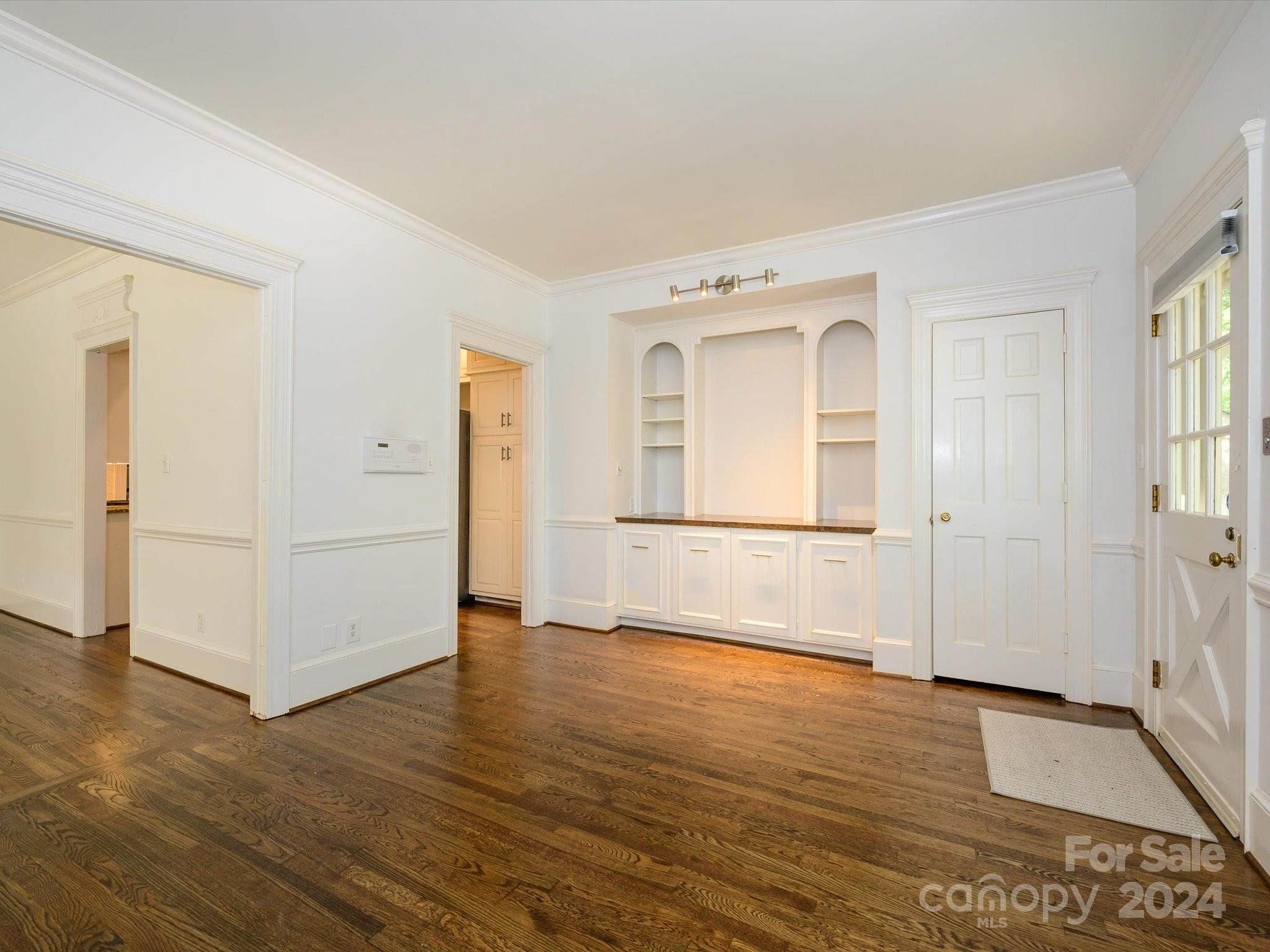 165 Perrin Place