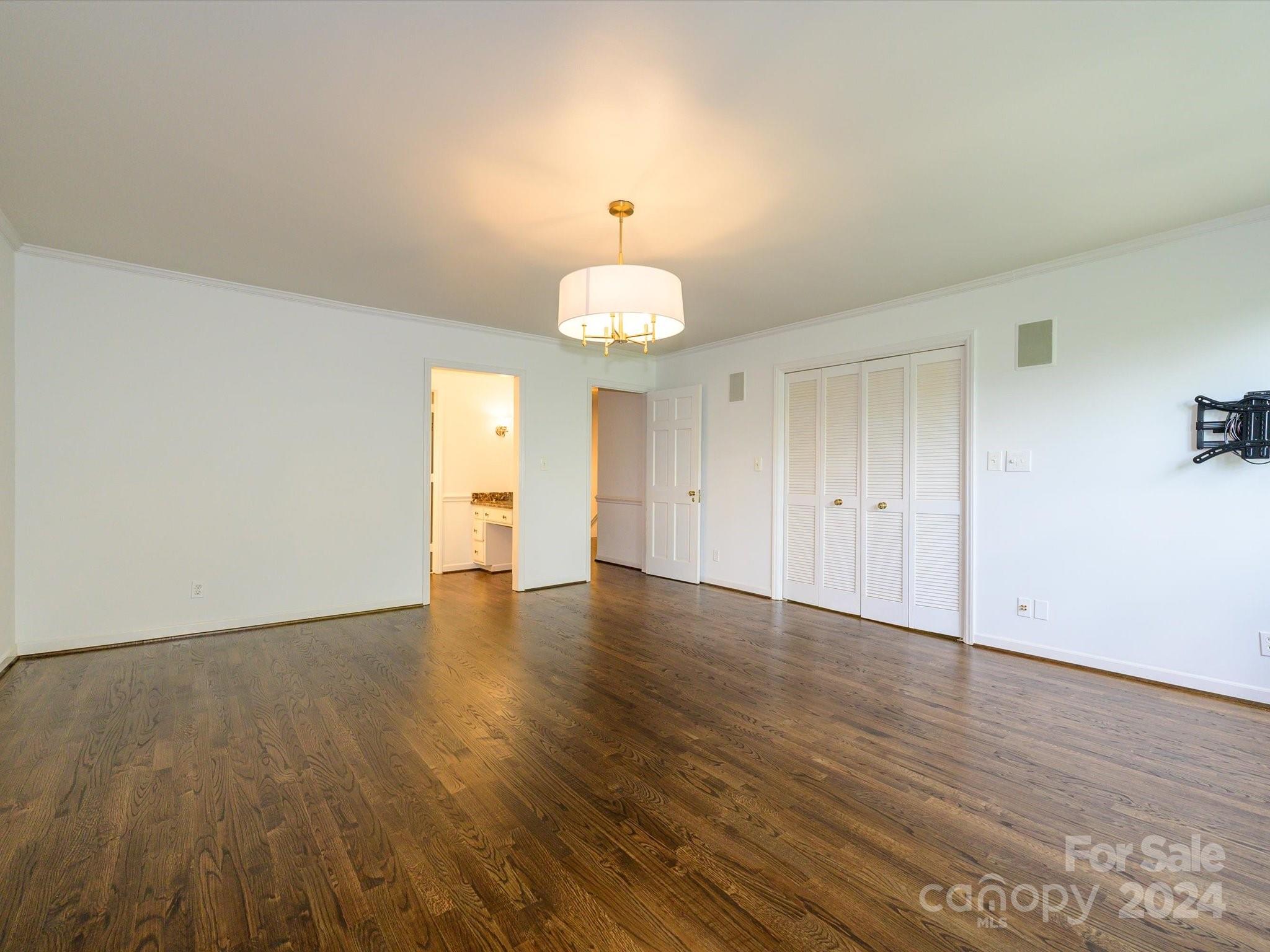165 Perrin Place