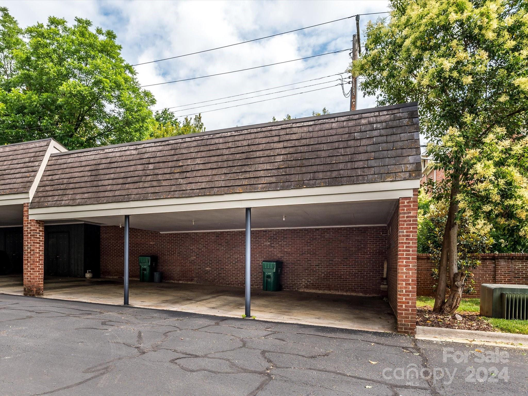 165 Perrin Place