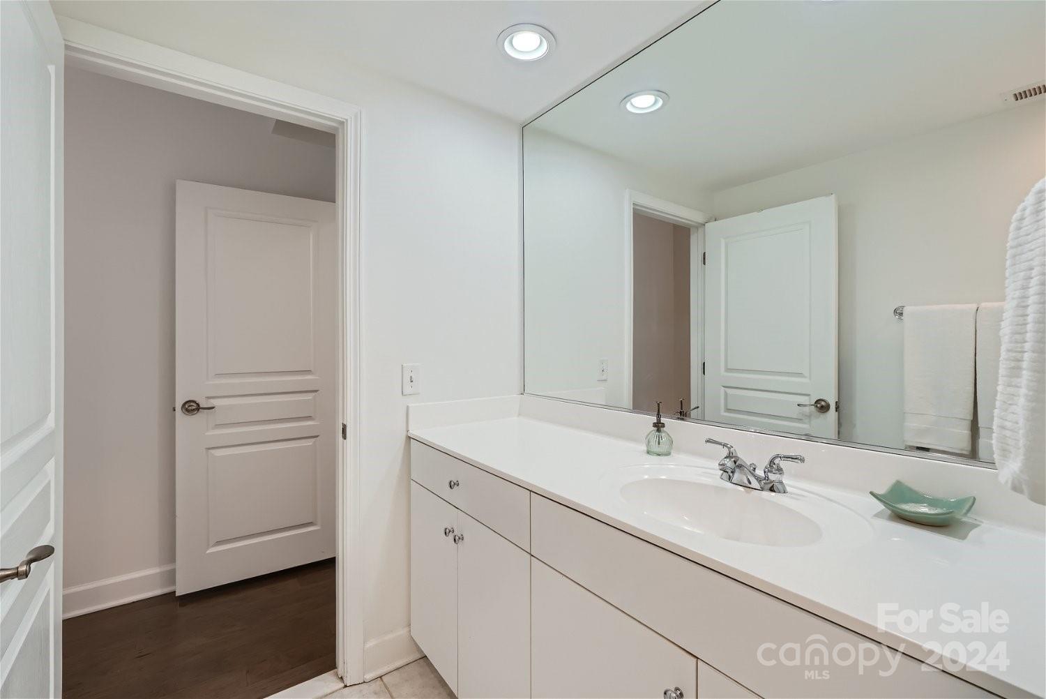 1320 Fillmore Avenue Unit: 143