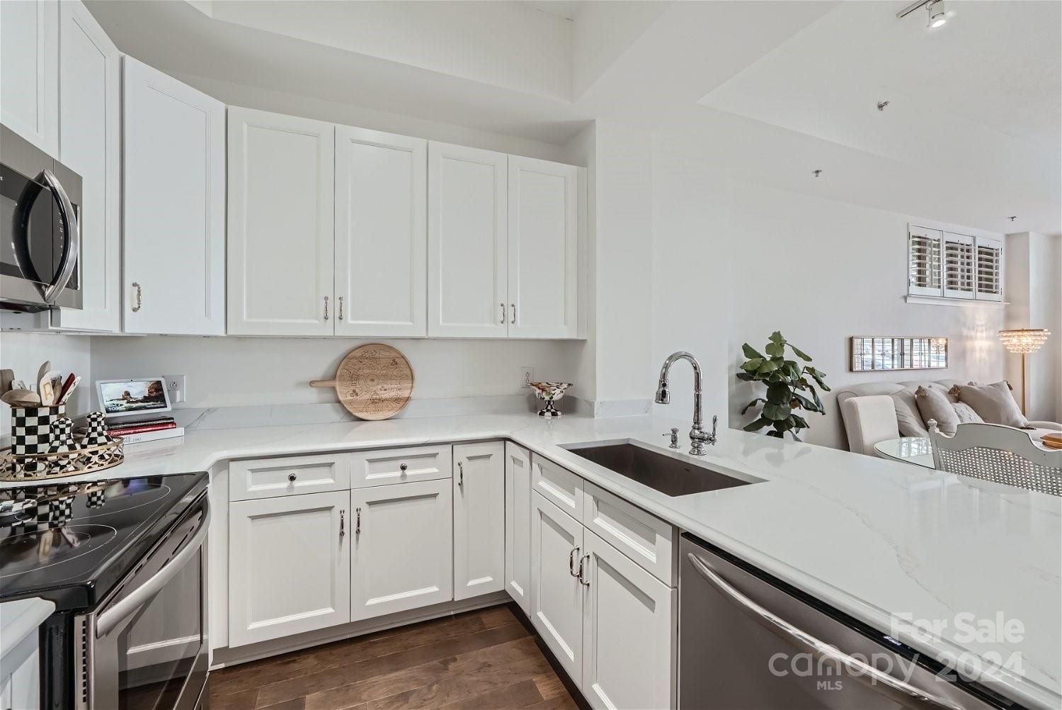 1320 Fillmore Avenue Unit: 143