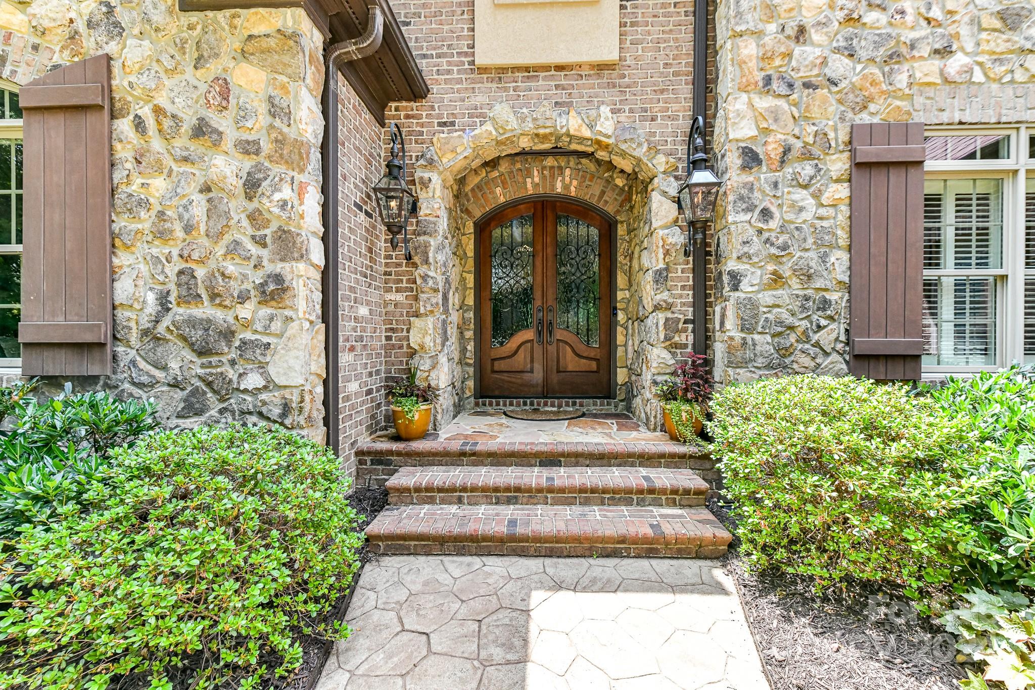 717 BEAUHAVEN Lane
