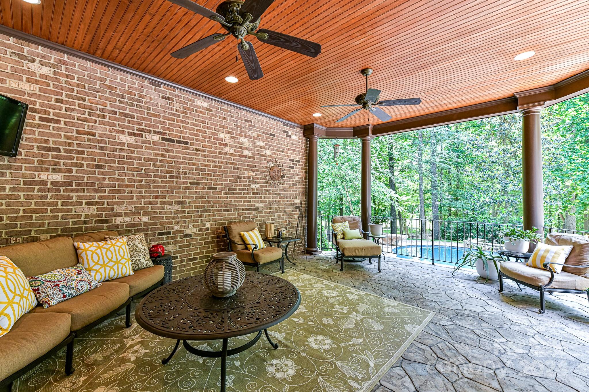 717 BEAUHAVEN Lane