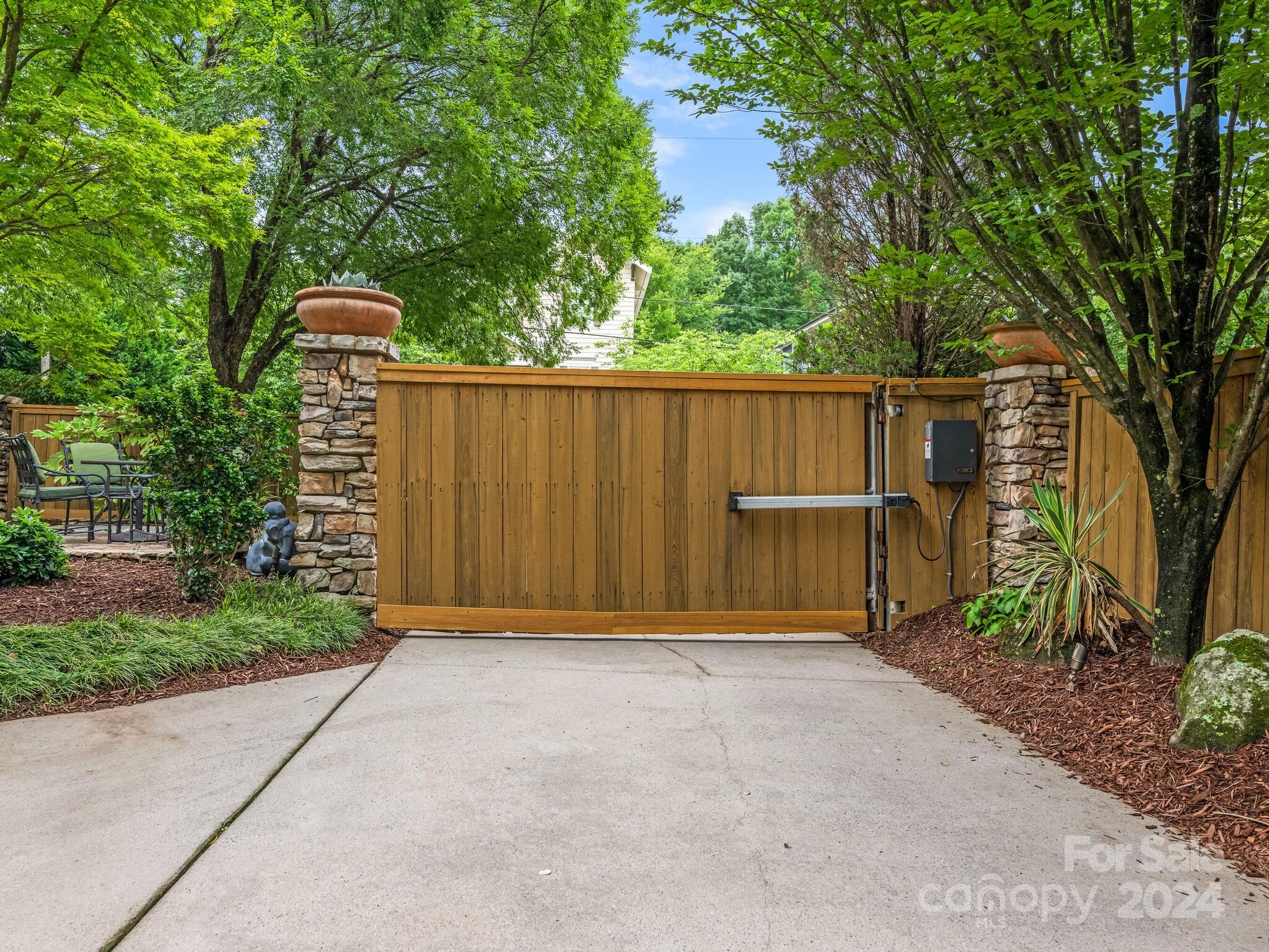 307 Wendover Hill Court