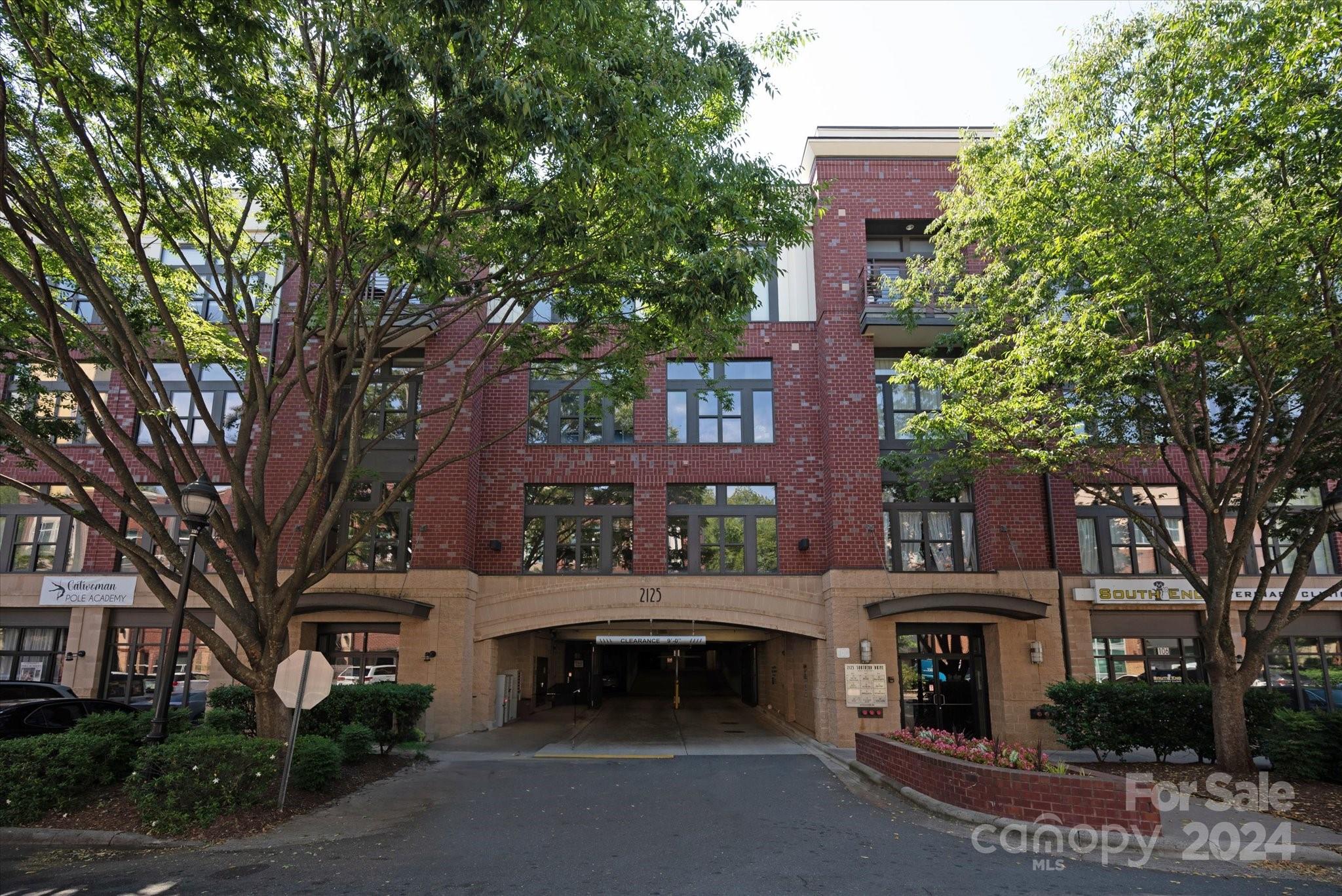 2125 Southend Drive Unit: 401