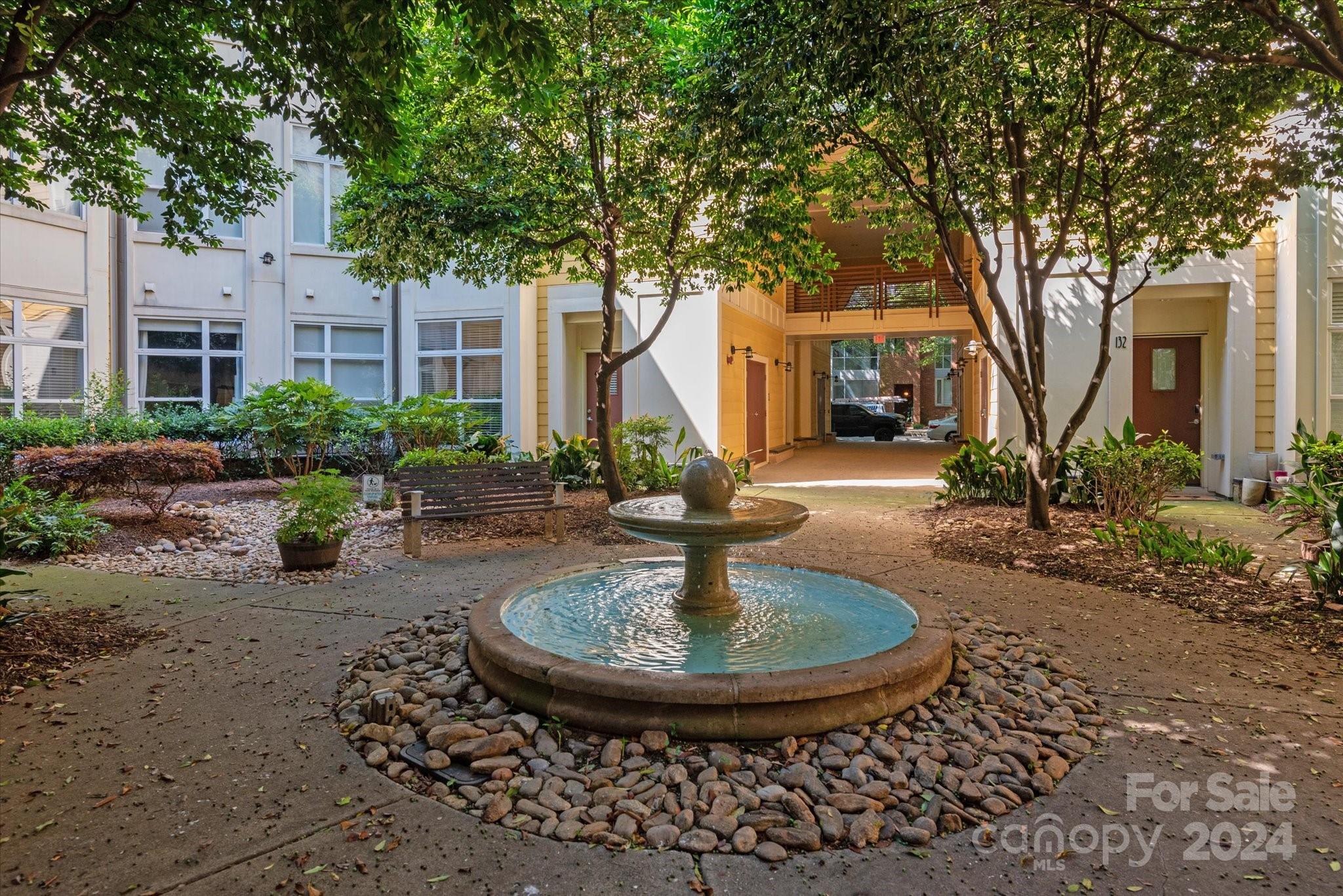 2125 Southend Drive Unit: 401