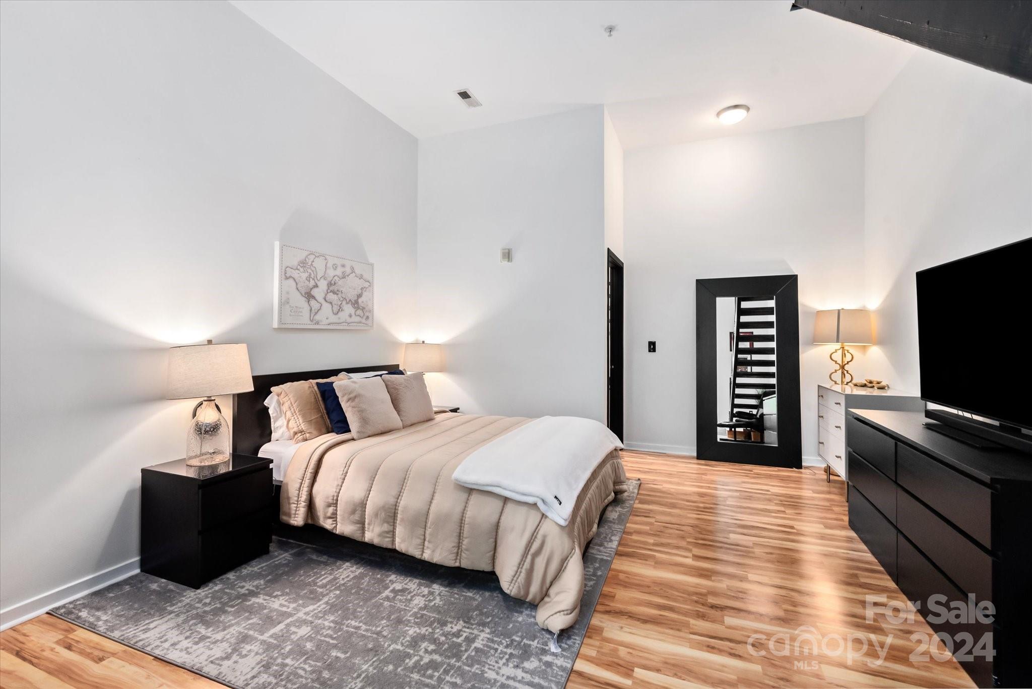 2125 Southend Drive Unit: 401