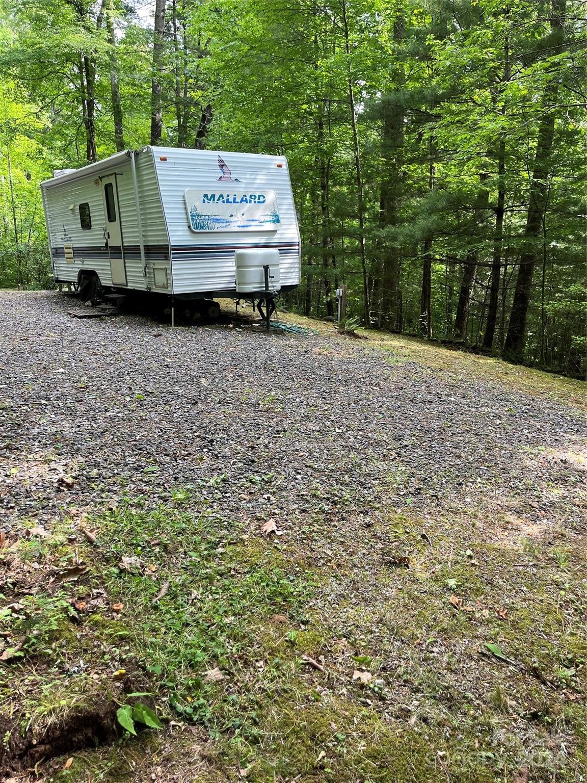1122 Pine Creek Road
