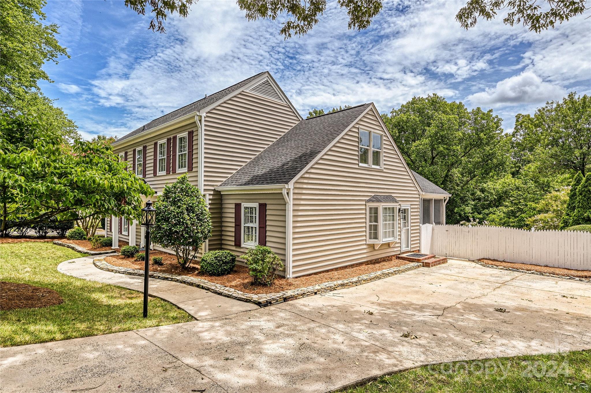 9623 Stoney Hill Lane