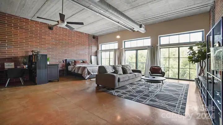 626 N Graham Street Unit: 408