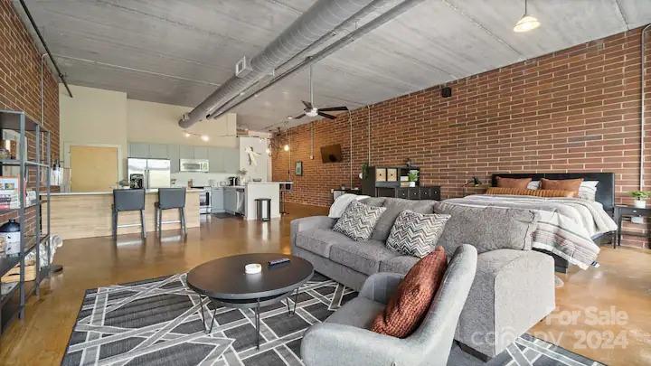 626 N Graham Street Unit: 408