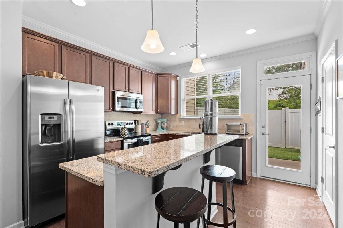 337 River Park Road