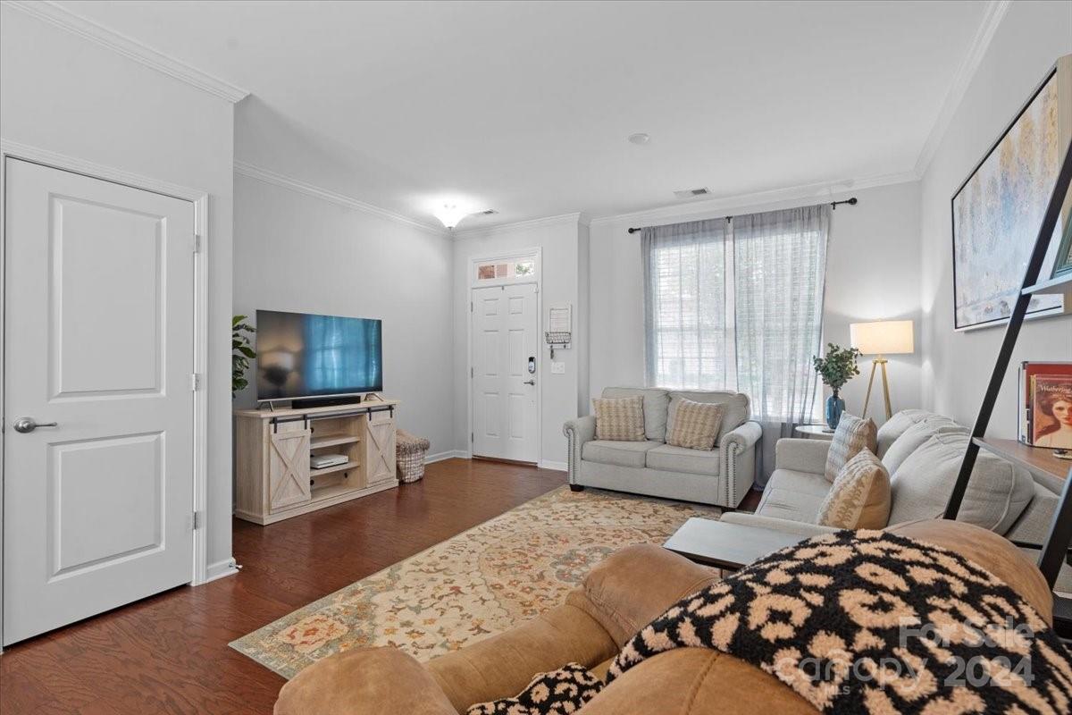 337 River Park Road