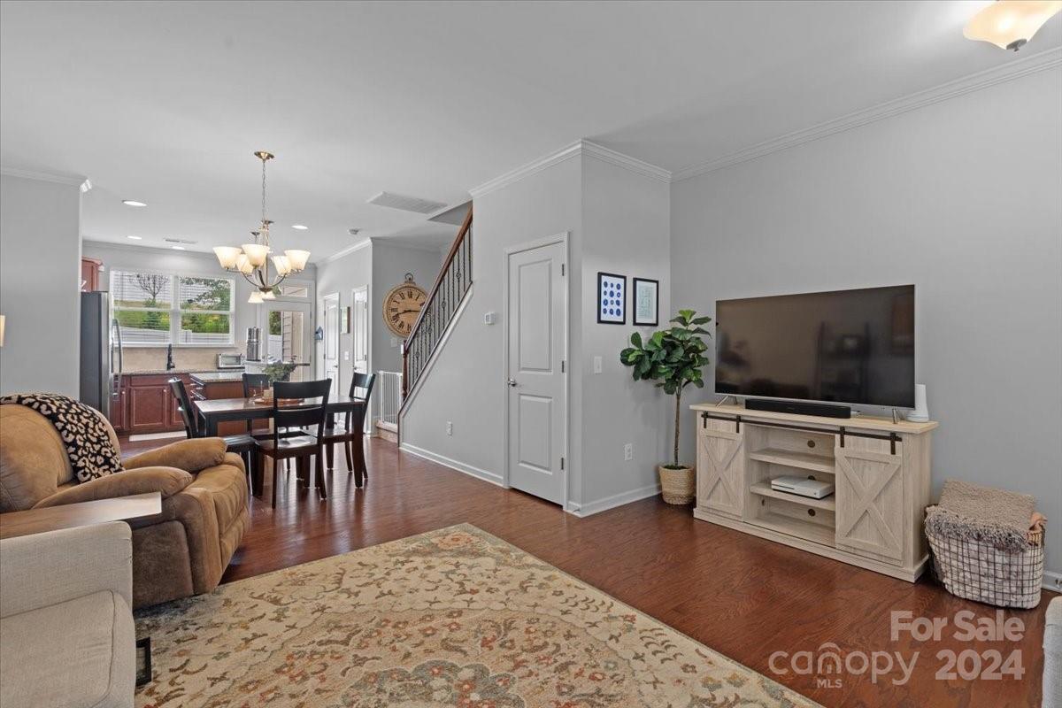 337 River Park Road