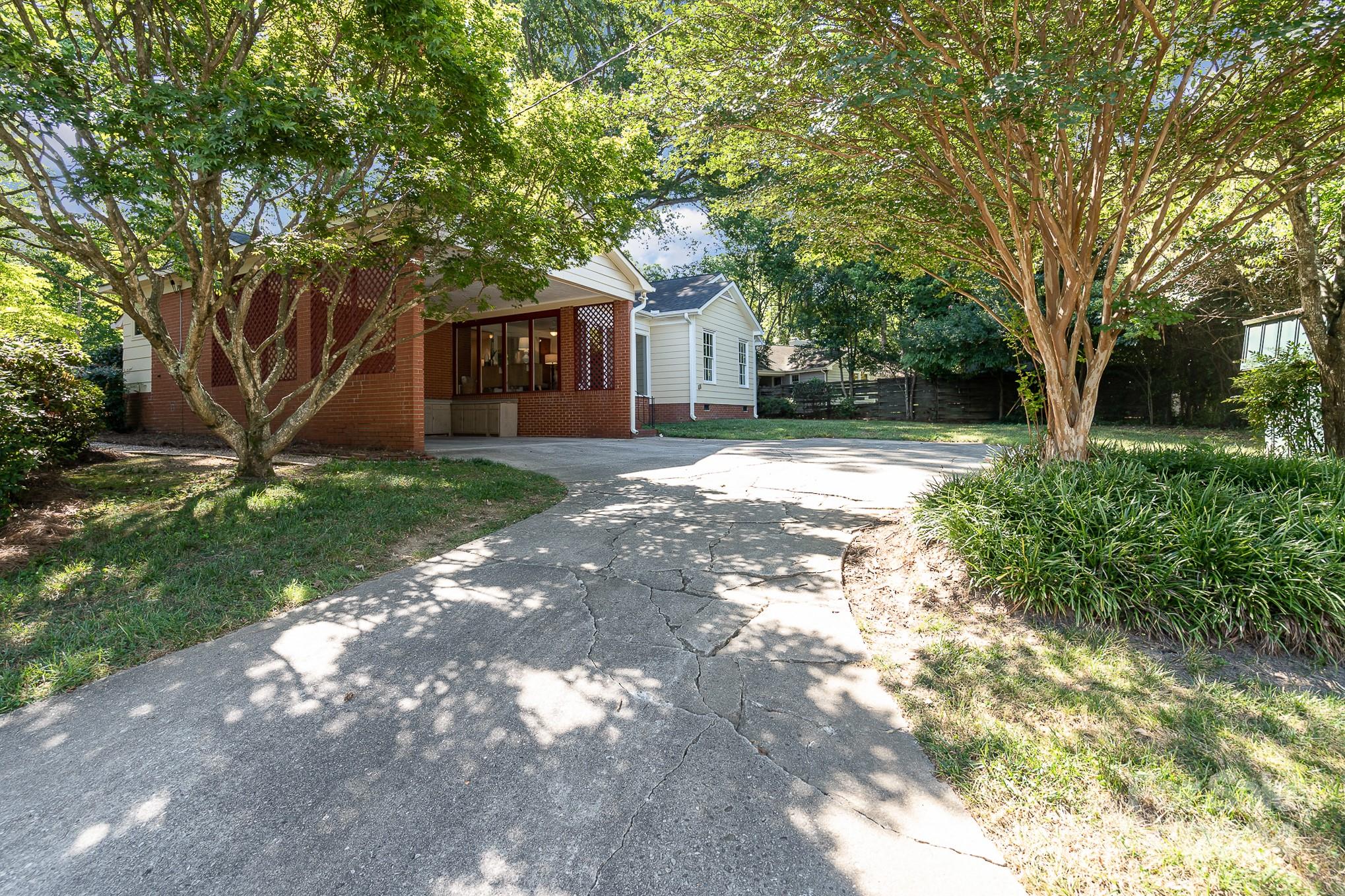 5500 Robinhood Road