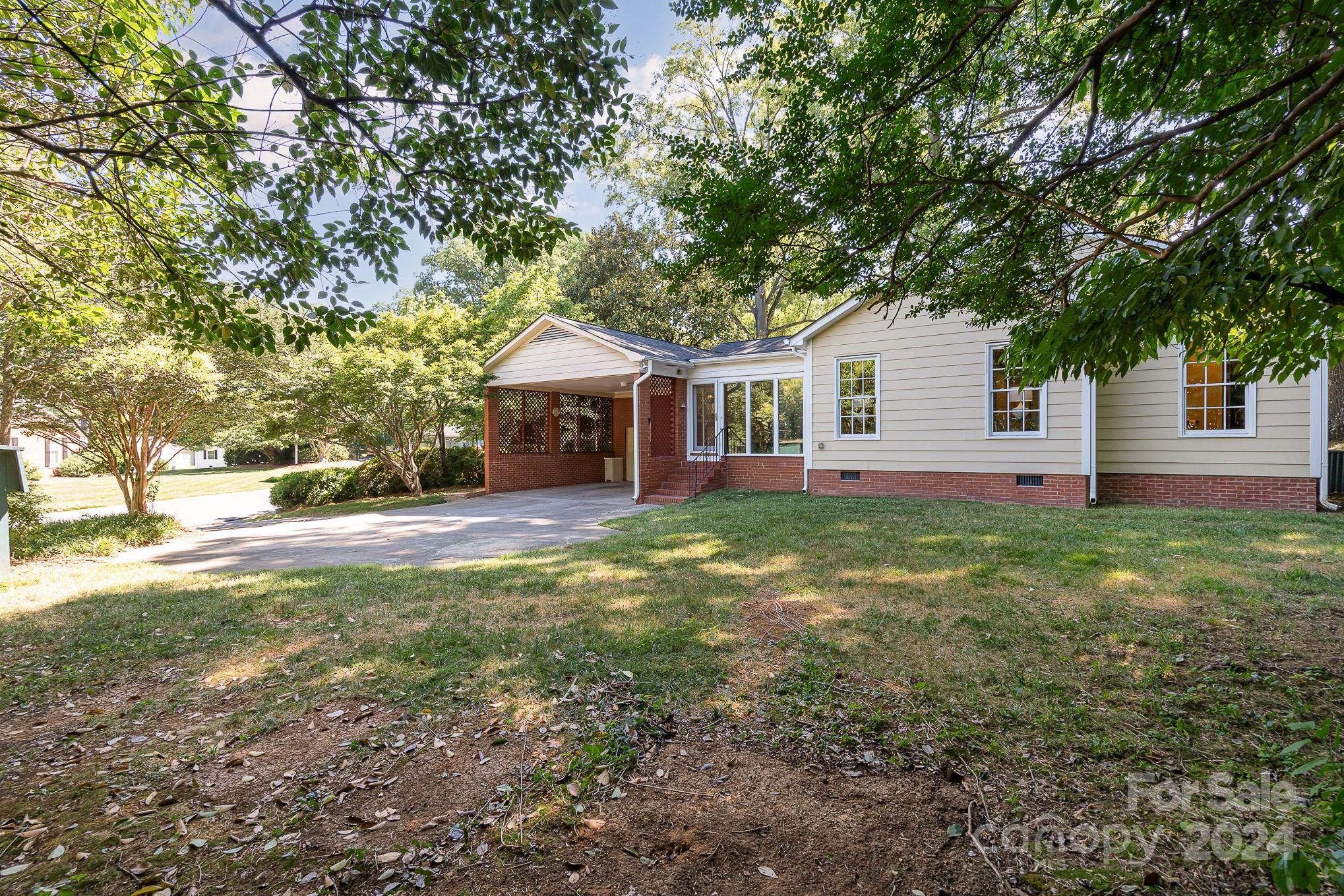 5500 Robinhood Road