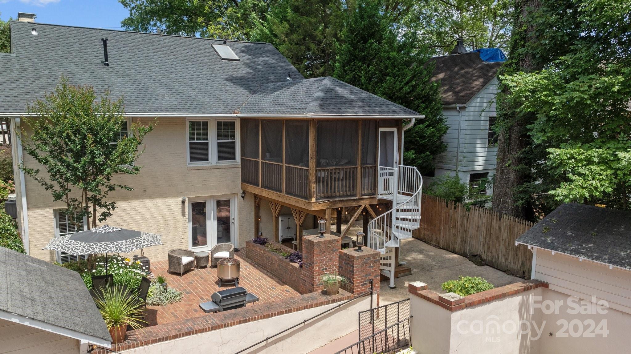 1524 E Worthington Avenue