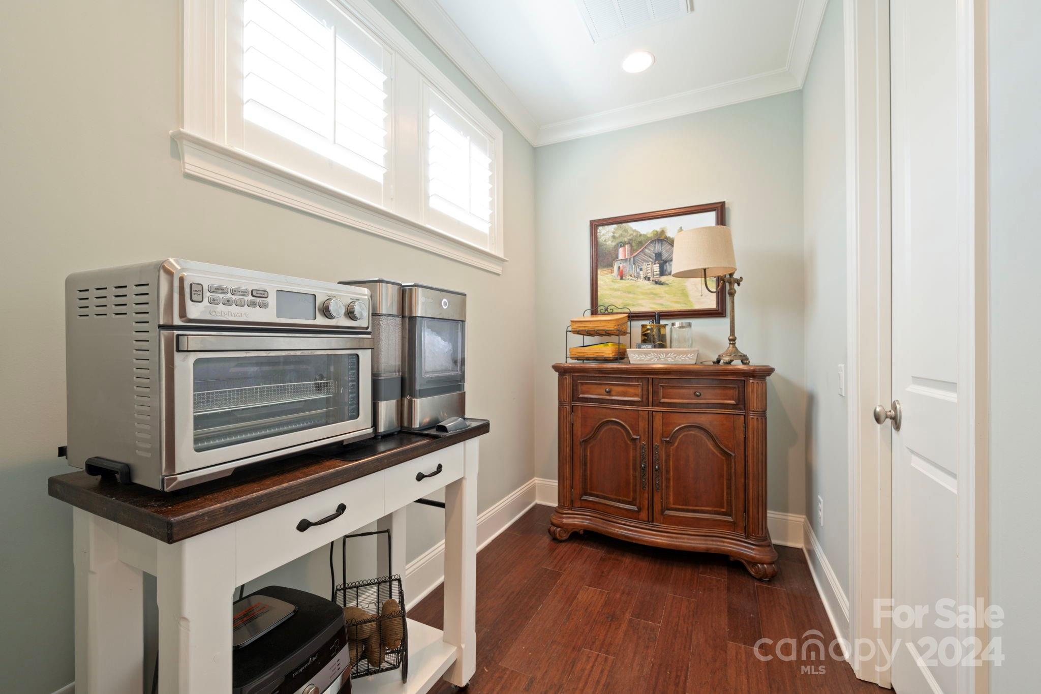 8721 Preserve Pond Road