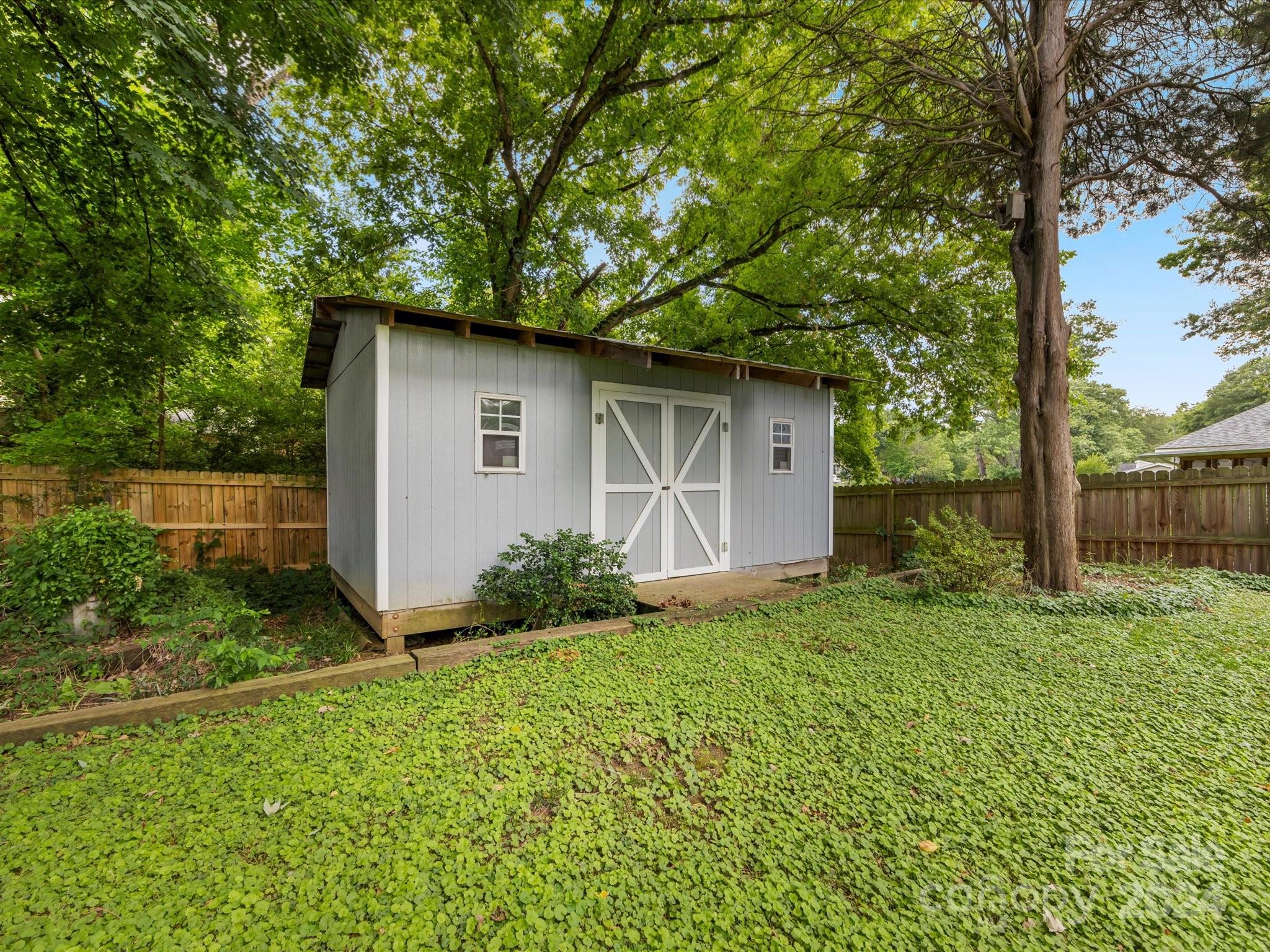 11722 Mirror Lake Drive