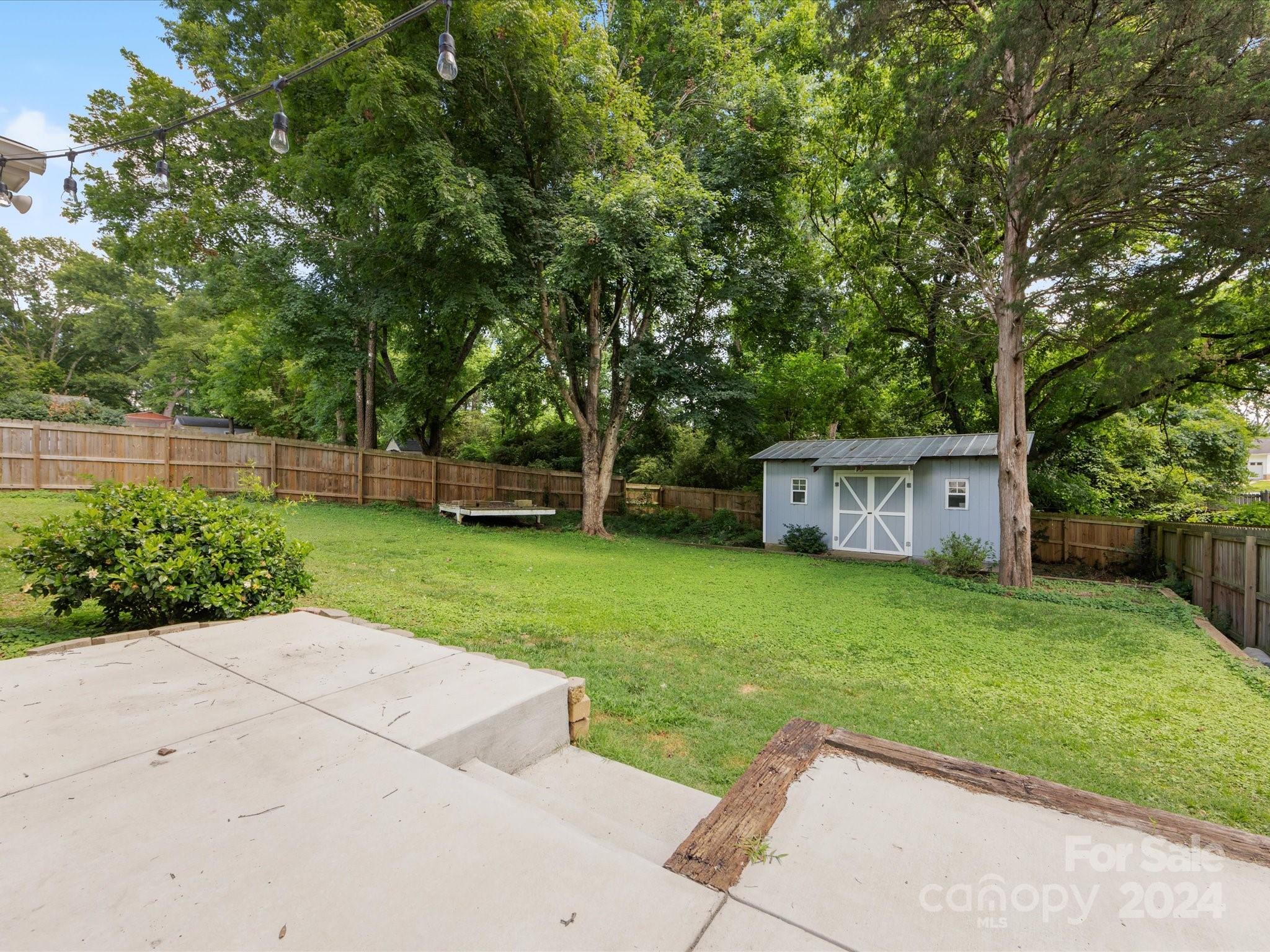 11722 Mirror Lake Drive