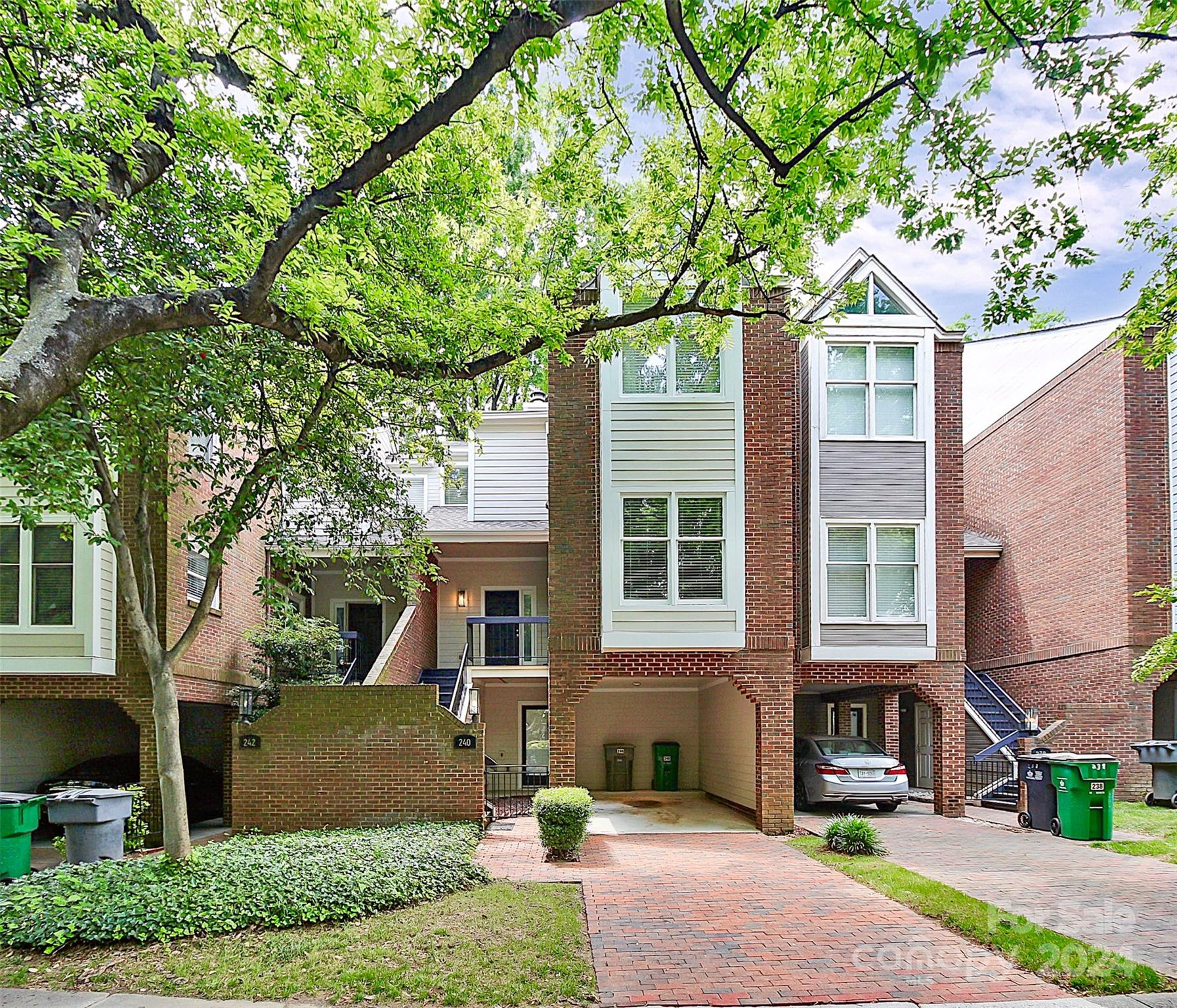 240 S Clarkson Street