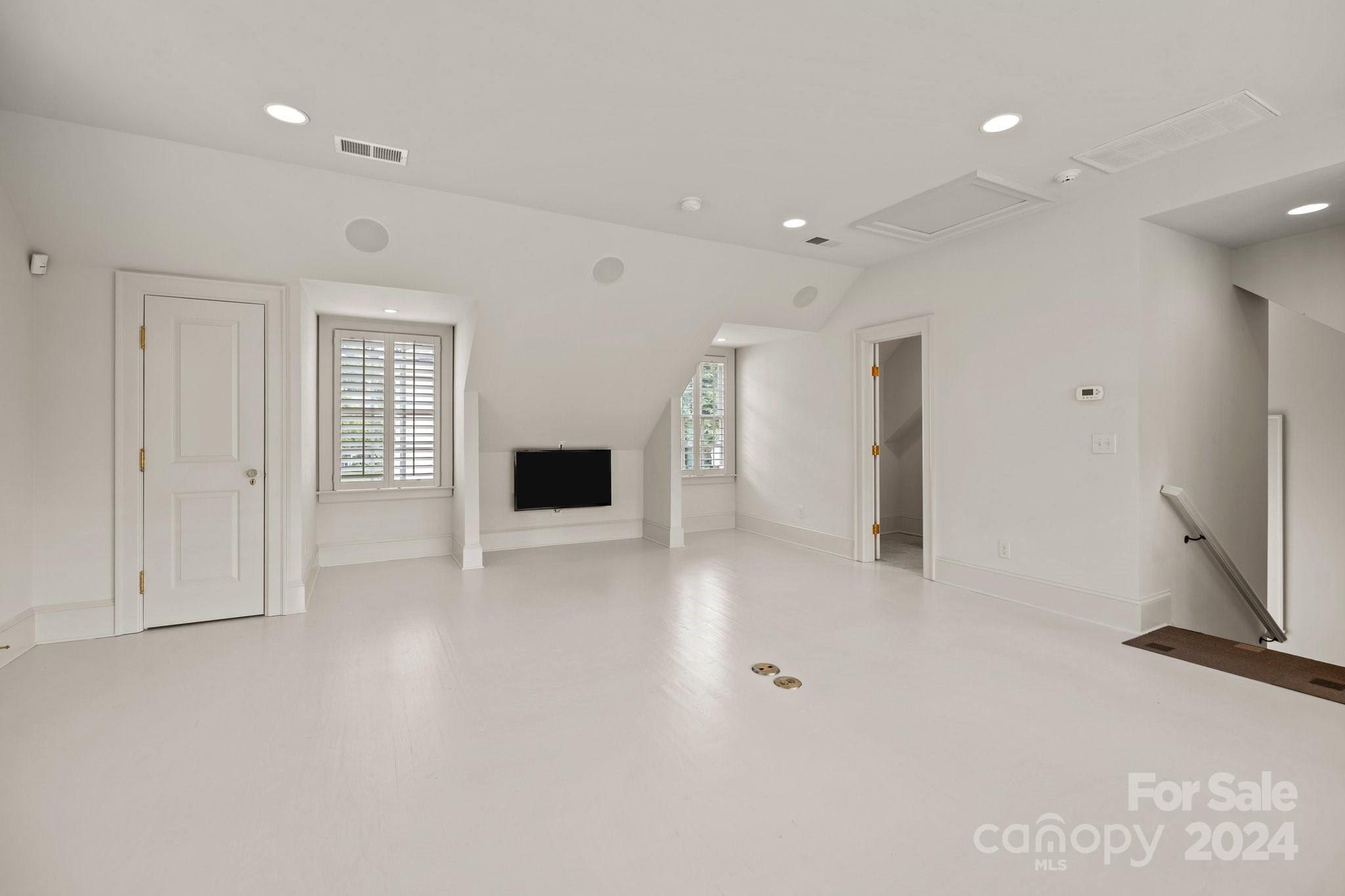 410 Colville Rd