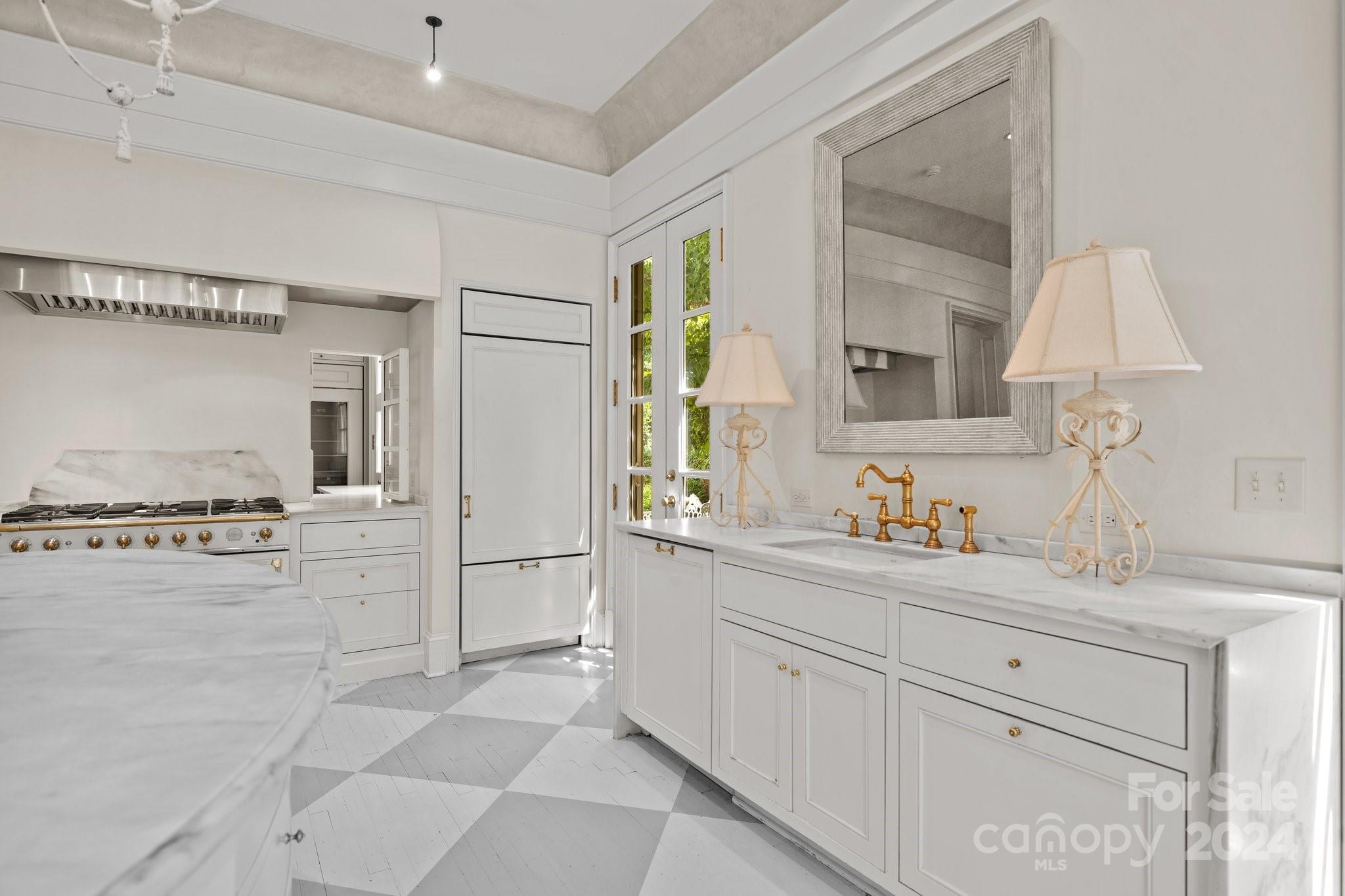 410 Colville Rd